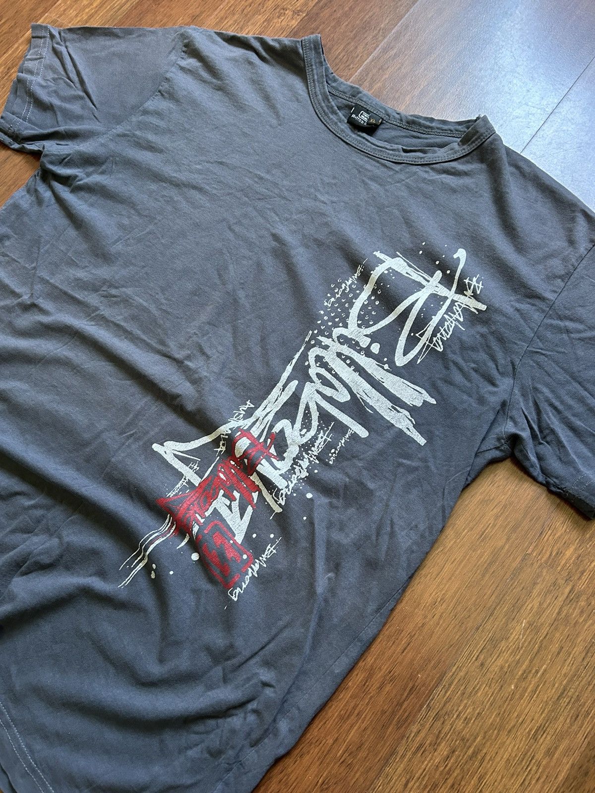 Billabong Vintage 90s Billabong T-shirt Faded Colour Surf Size XL Size US XL / EU 56 / 4 - 3 Thumbnail