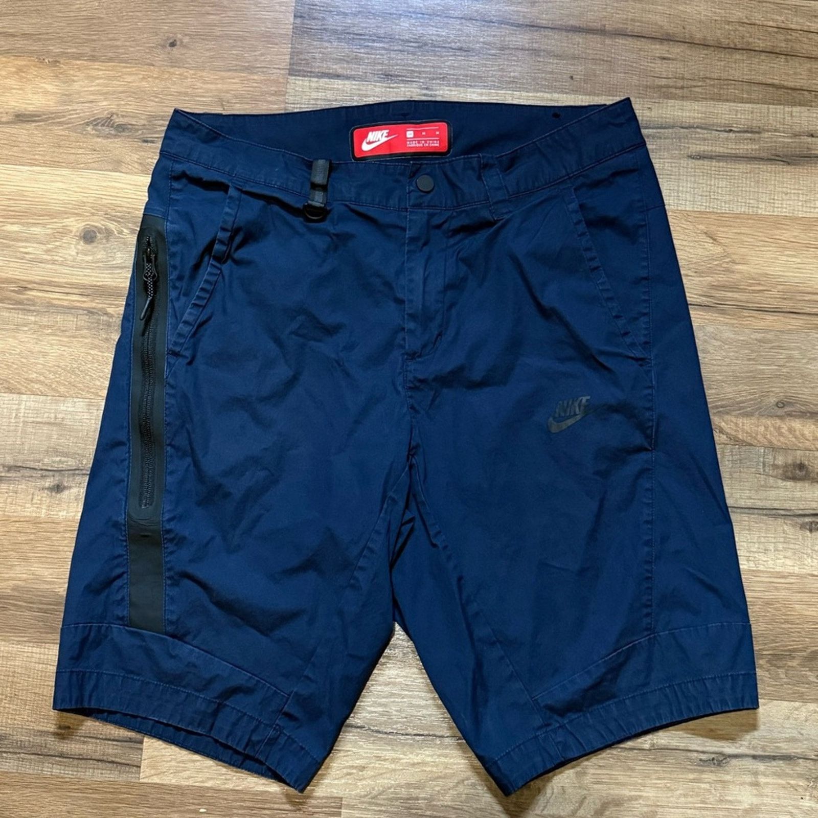 Nike Nike Tech Woven Shorts Size US 32 / EU 48 - 1 Thumbnail