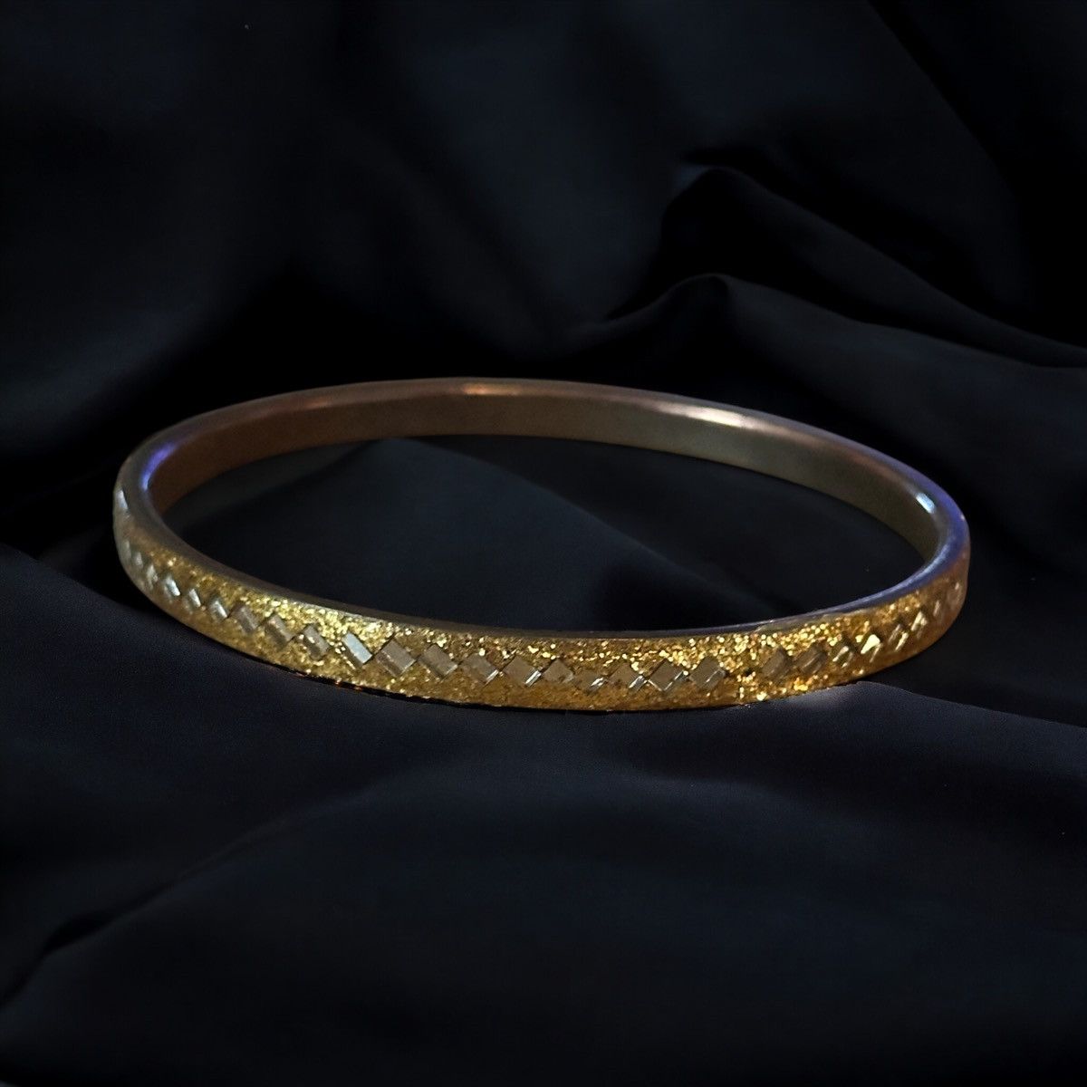 Other Gold tone mirror inlay bangle bracelet Size ONE SIZE - 1 Thumbnail
