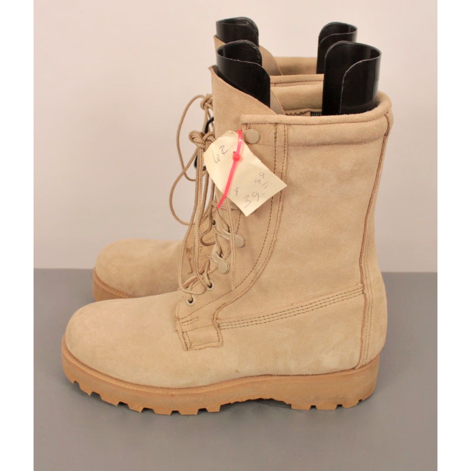 Vintage VINTAGE US Army Desert Boots Mens Boots Desert Beige Suede 6 R Army Combat Hot Weather Shoes Size US 6 / EU 39 - 3 Thumbnail