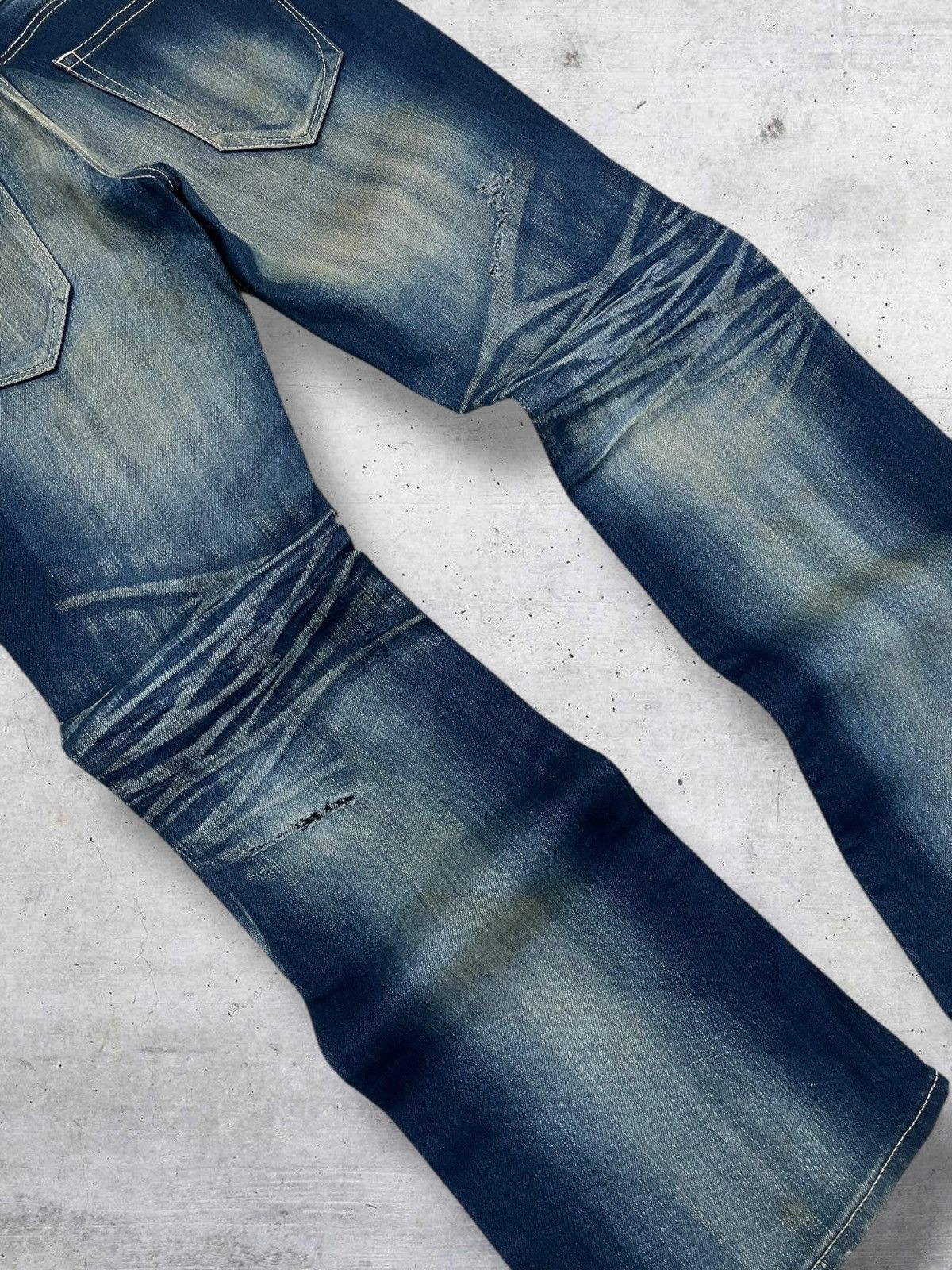 Vanquish VINTAGE MUDWASH FLARED JAPAN DESIGNER VANQUISH GOLD DENIM OG Size US 31 - 9 Thumbnail