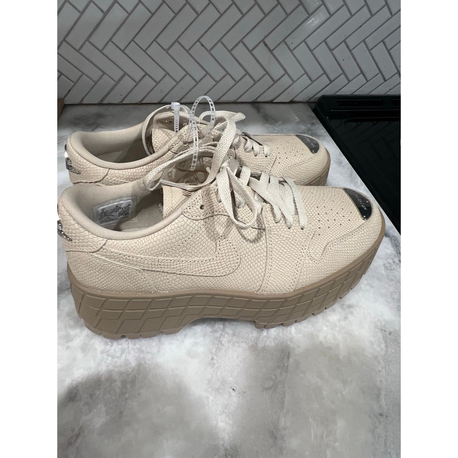 Nike Nike Air Jordan 1 Brooklyn Low Desert Camo HF3184-200 sZ 9 Size US 9 / IT 39 - 6 Thumbnail