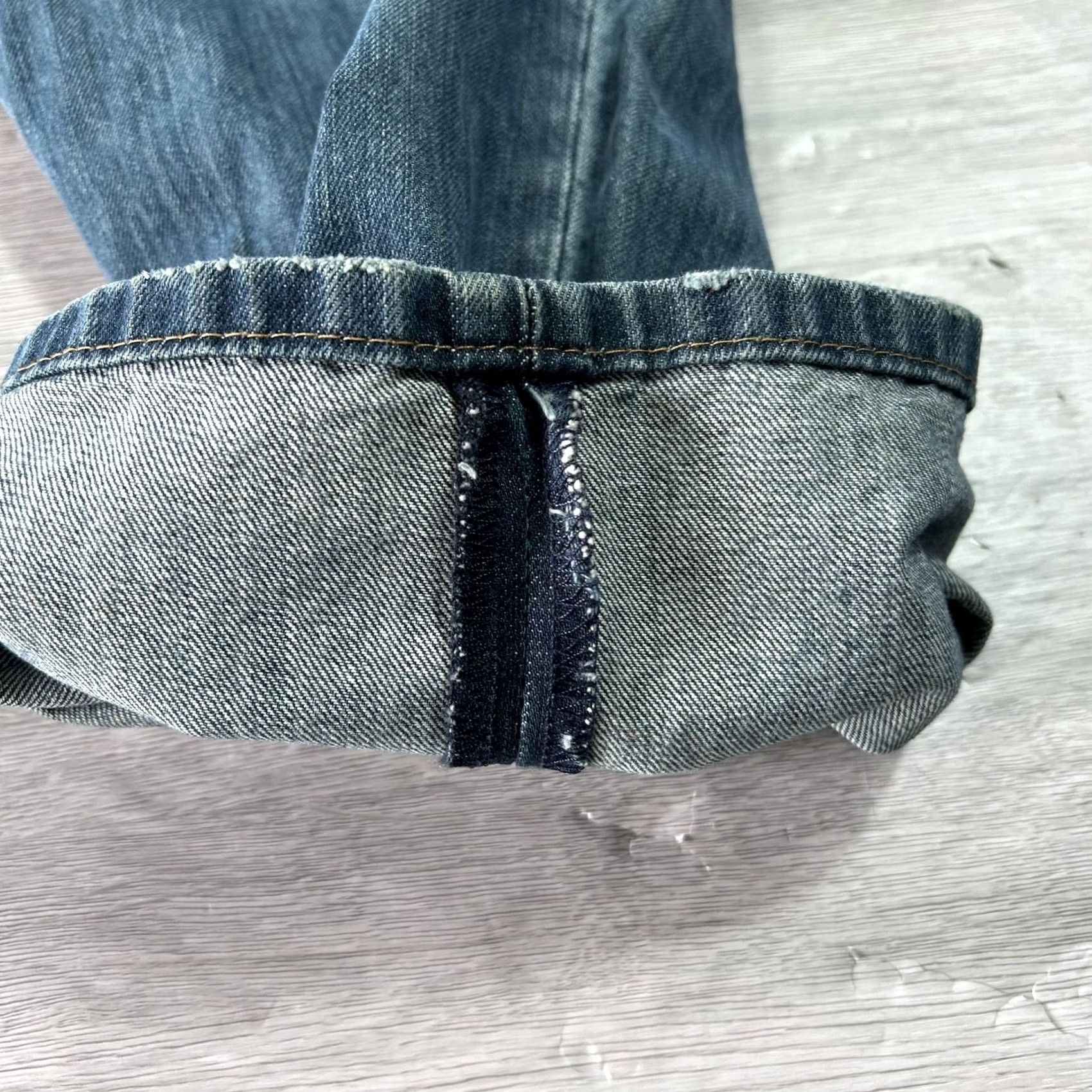 Levi's Levi's 559 Jeans Mens 44x29 Blue Denim Relaxed Straight Leg Medium Wash Size US 44 / EU 60 - 6 Thumbnail