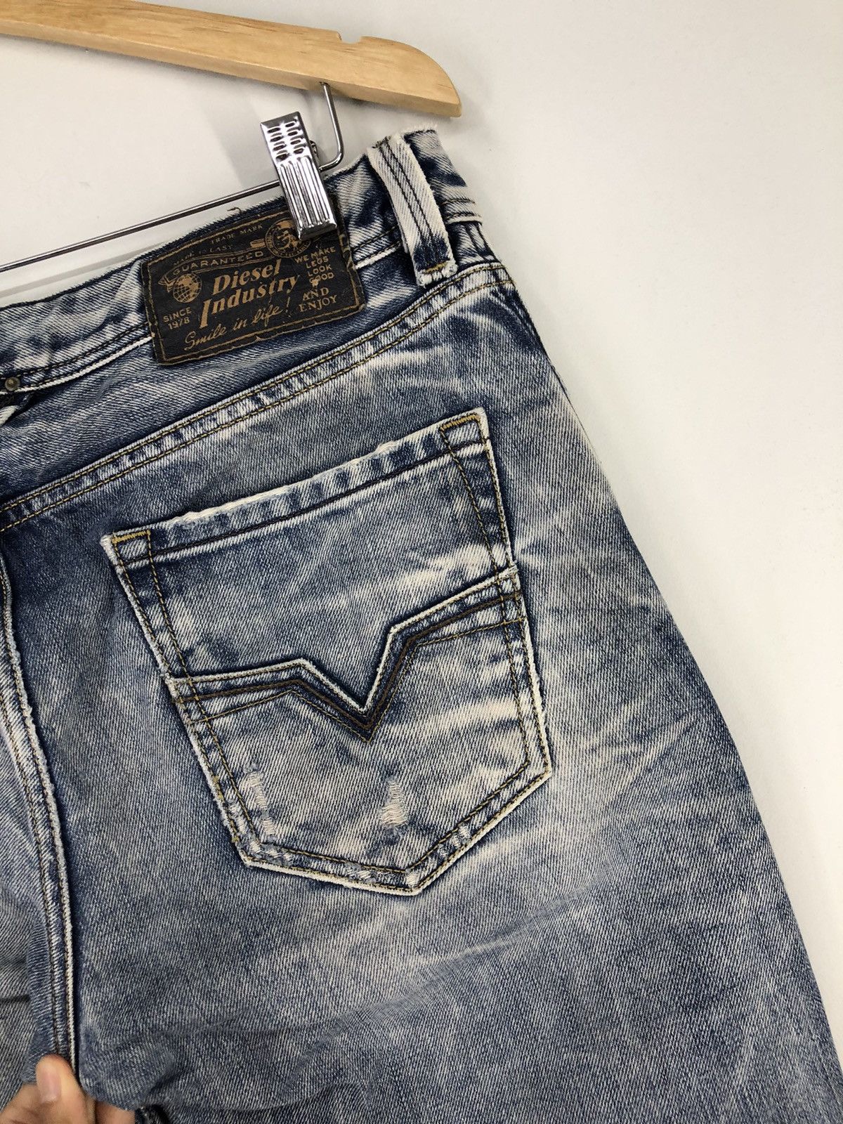 Diesel Vintage Diesel Larkee Distressed Stone Wash Jeans Size US 32 / EU 48 - 15 Thumbnail