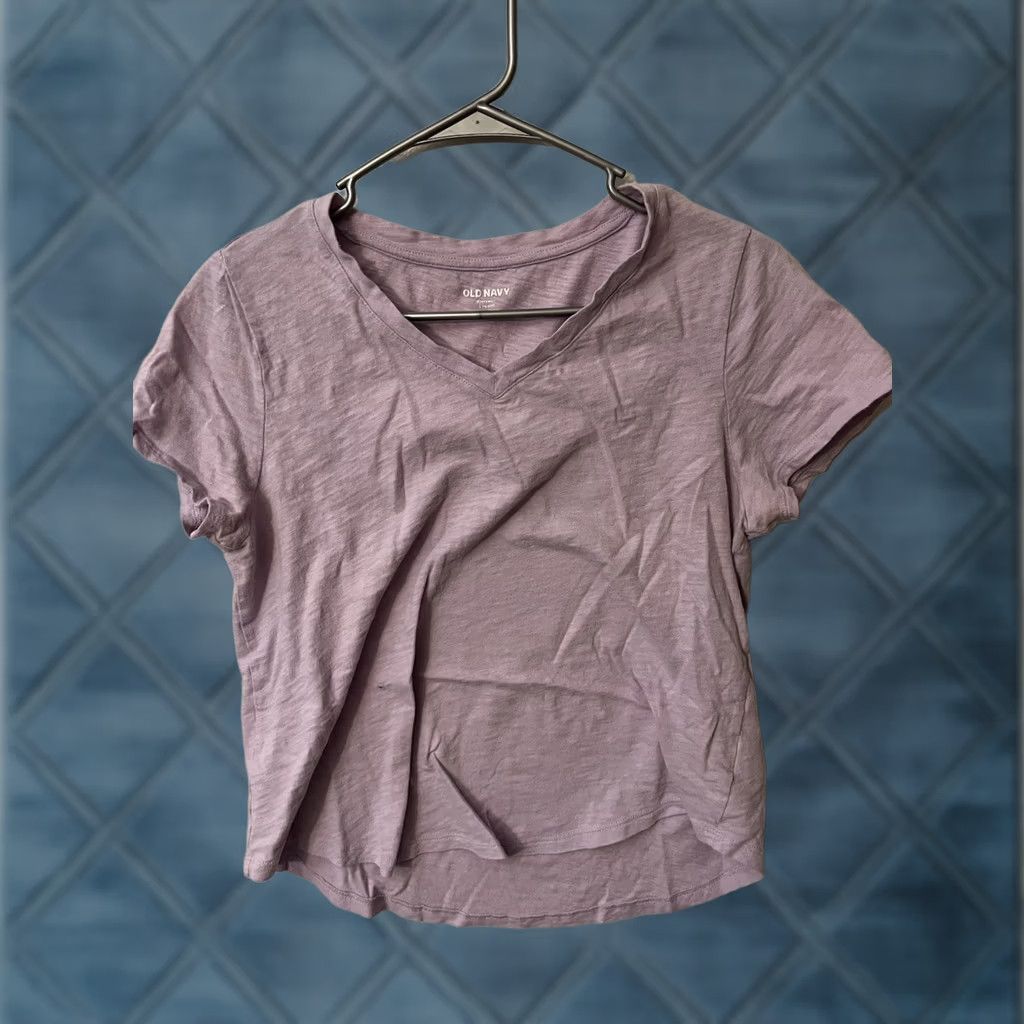 Old Navy Old Navy Everywear Shirt Womens SP Purple Solid Cotton V Neck Short Sleeve Size S / US 4 / IT 40 - 1 Thumbnail