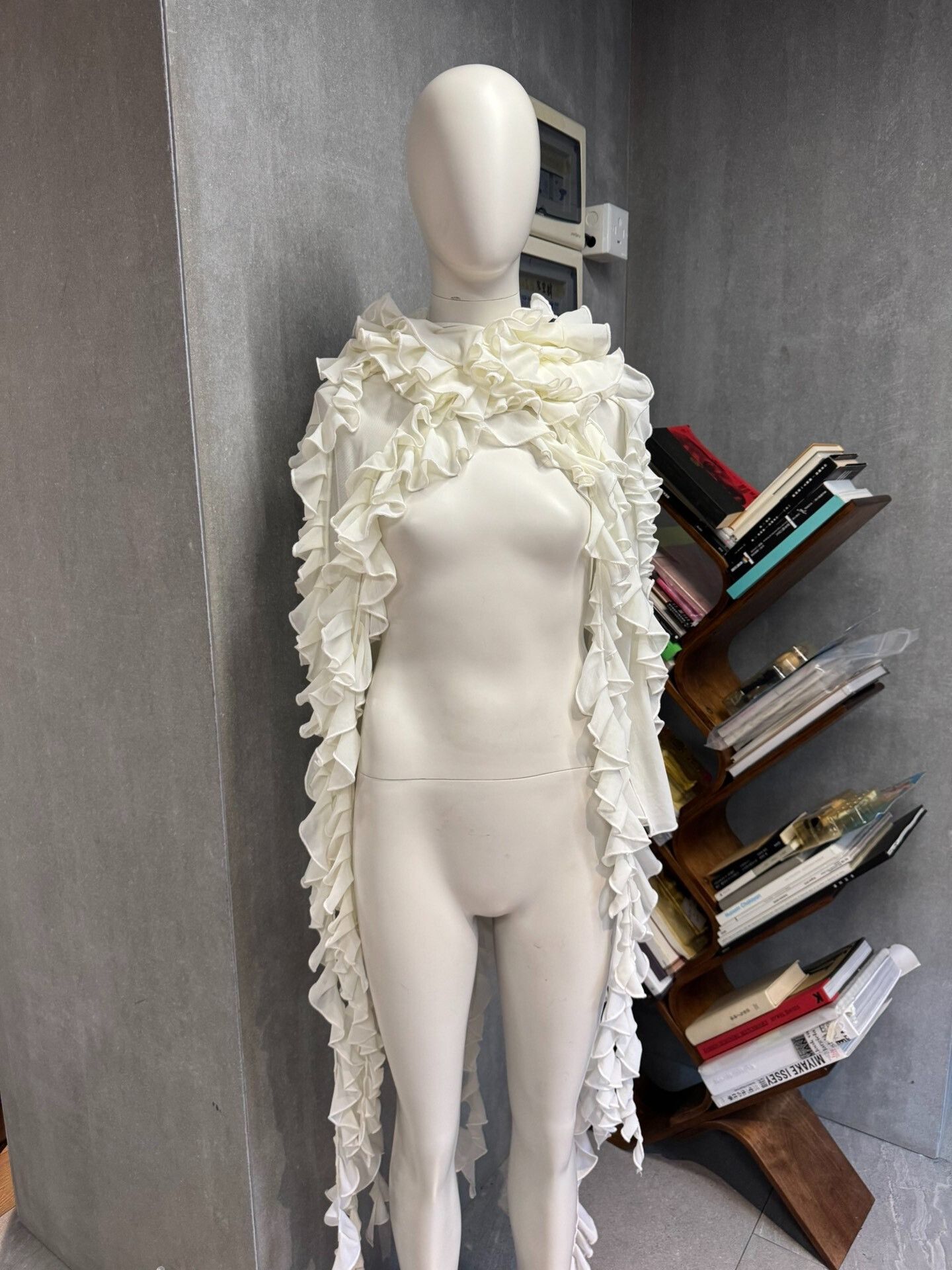 Fanci Club Faci Club Ruffle Cream Chiffon Dress Size S / US 4 / IT 40 - 1 Thumbnail