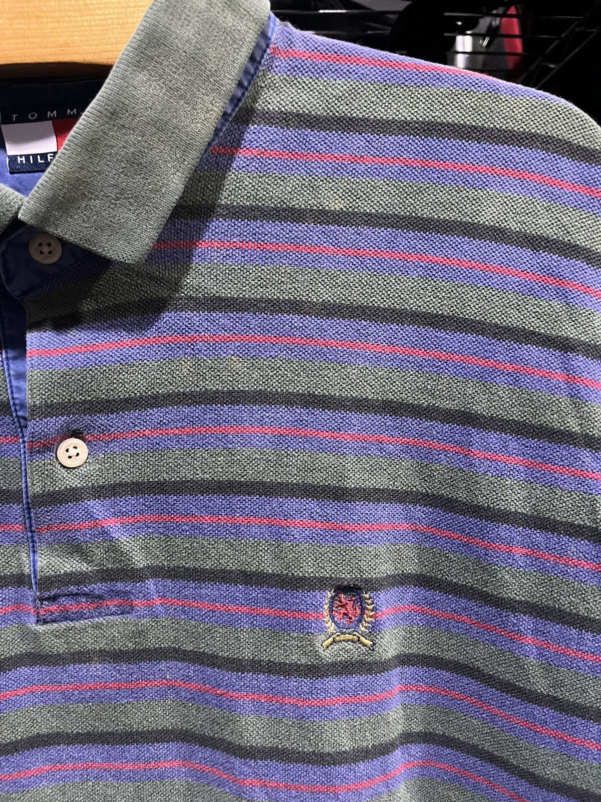 Tommy Hilfiger Tommy Hilfiger Striped Shirt Crest Logo 90s Size US XL / EU 56 / 4 - 3 Thumbnail