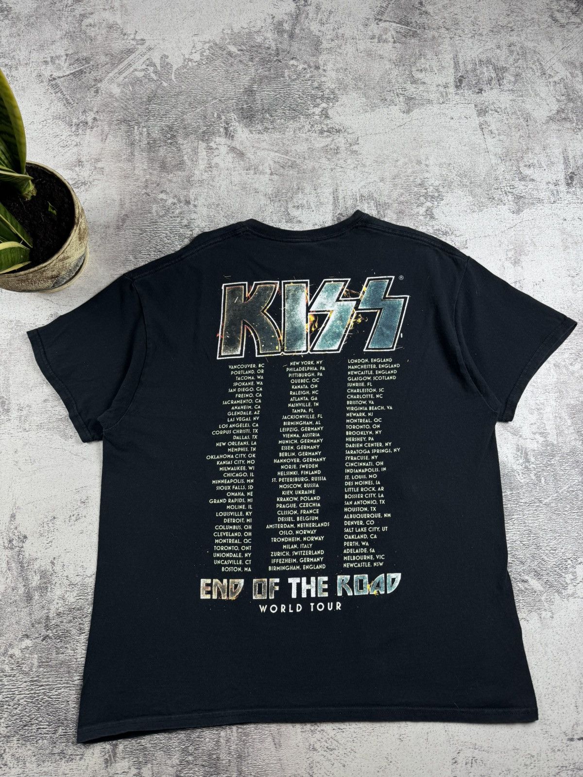 KISS KISS End Of The Road World Tour Rock Faded Merch Devil Band Jersey T Shirt Tee Size US L / EU 52-54 / 3 - 12 Thumbnail