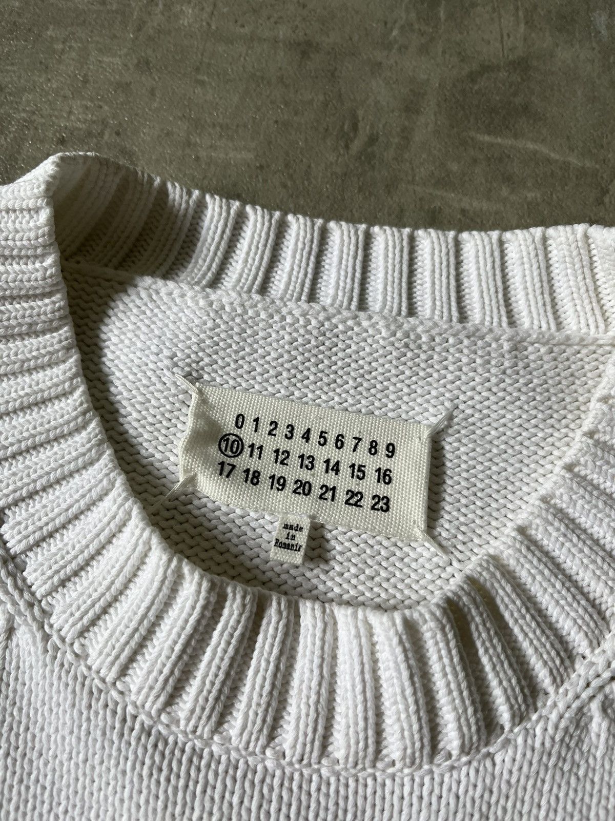 Maison Margiela Maison Margiela S/S 20 tag on chest white sweater rare Size US L / EU 52-54 / 3 - 15 Thumbnail
