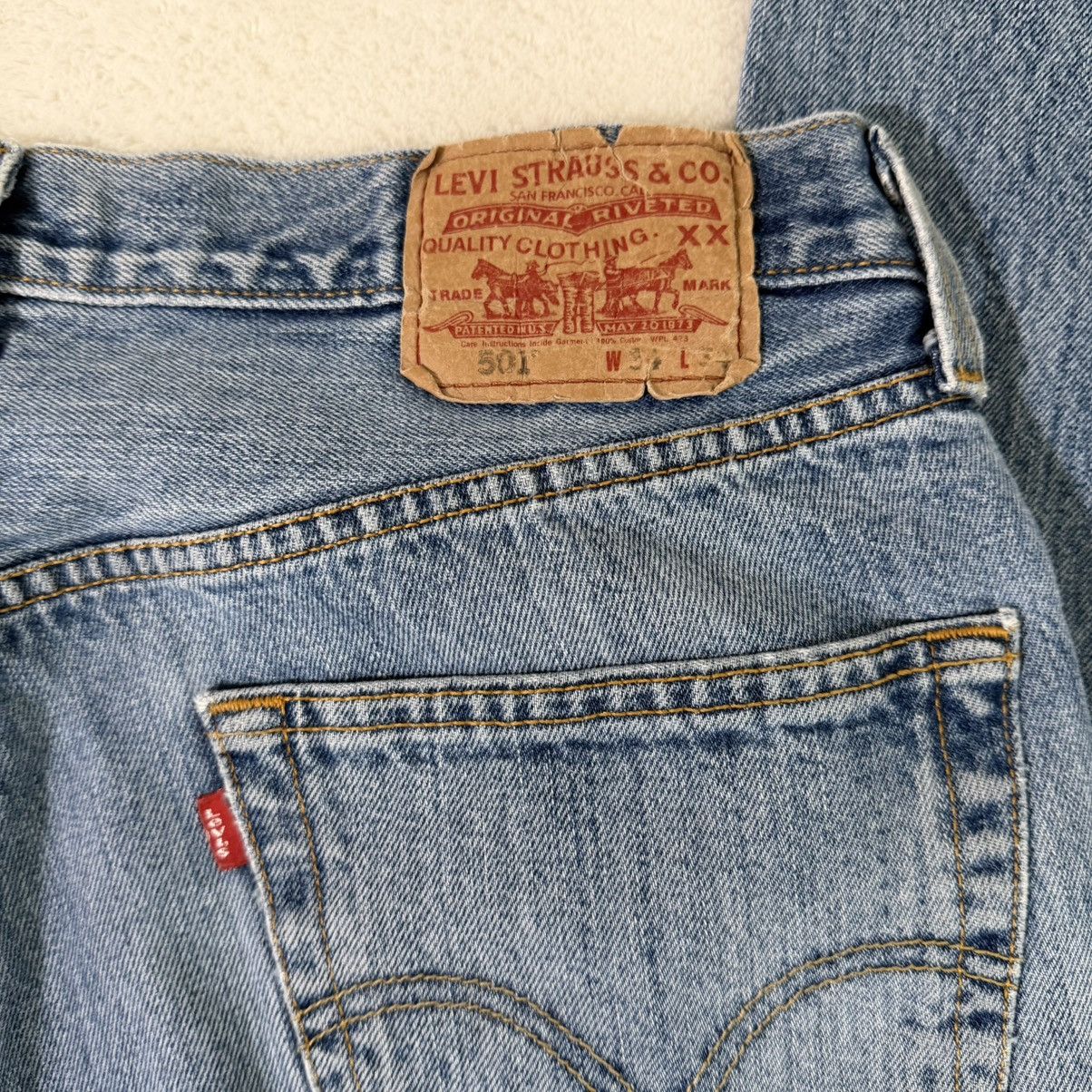 Levi's Vintage Levi’s 501 Button Fly Jeans Size US 34 / EU 50 - 6 Thumbnail