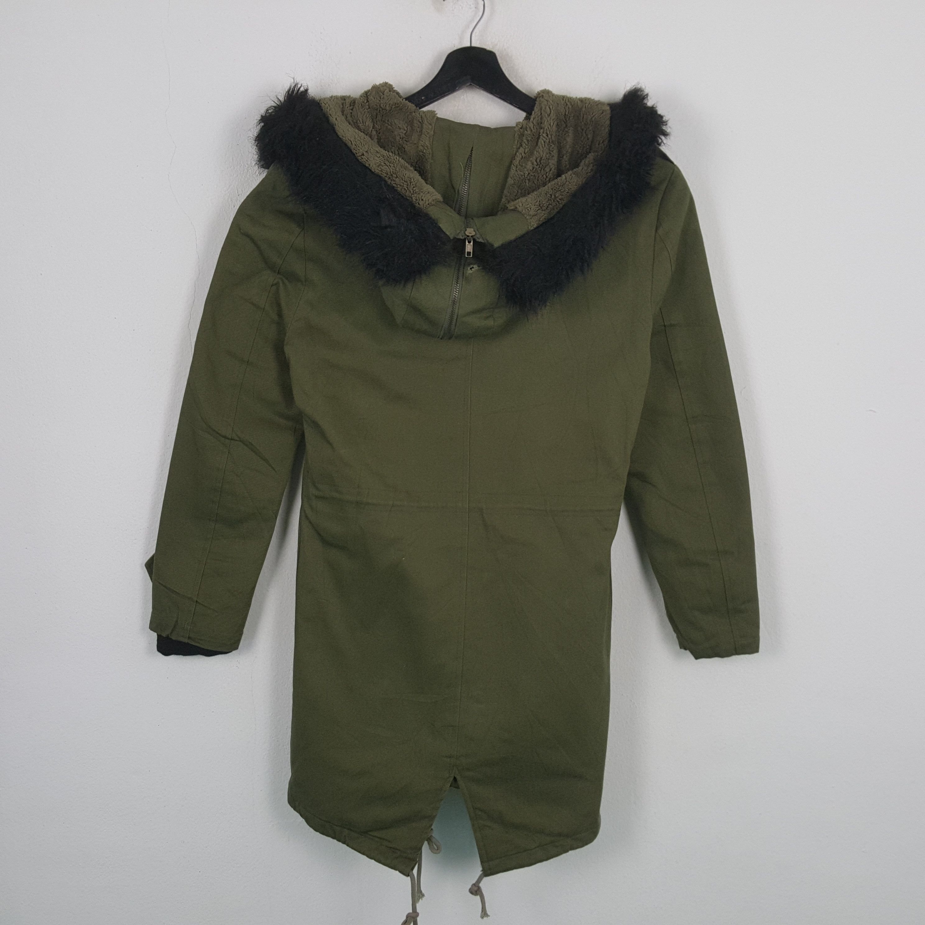 Attachment Attachment Fashion Winter Style Jacket RR18 Size US S / EU 44-46 / 1 - 3 Thumbnail