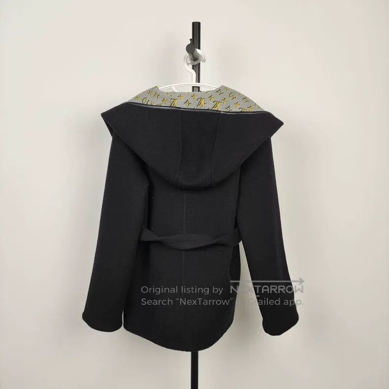 Louis Vuitton Louis Vuitton Woolen print lined hooded cropped coat Size XS / US 0-2 / IT 36-38 - 2 Thumbnail