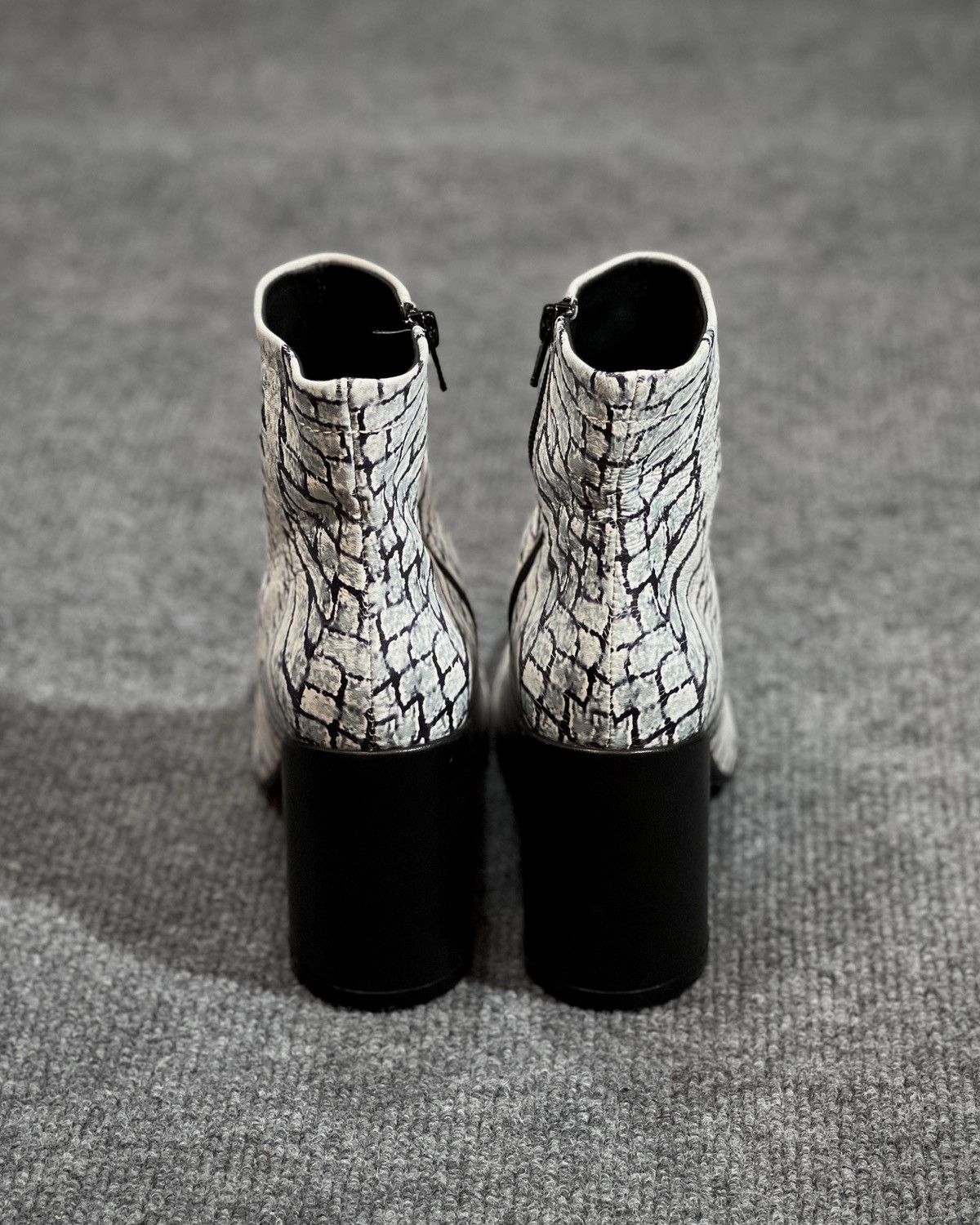 Maison Margiela MM6 Maison Margiela Printed Leather Ankle Boot Size US 7 / IT 37 - 4 Thumbnail