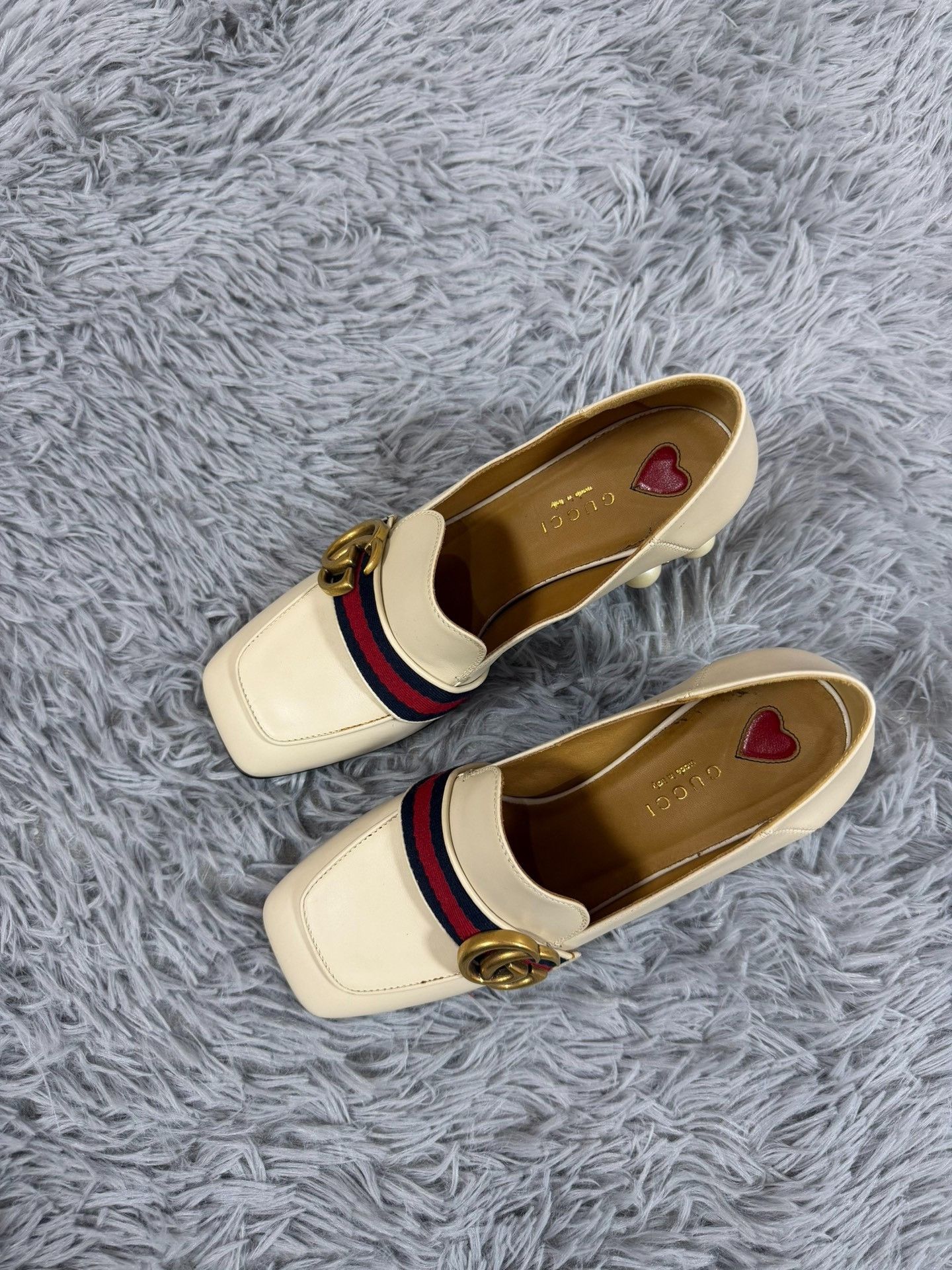 Gucci Gucci Leather White Lowtop Sneakers us_6 Women Size US 6 / IT 36 - 1 Thumbnail