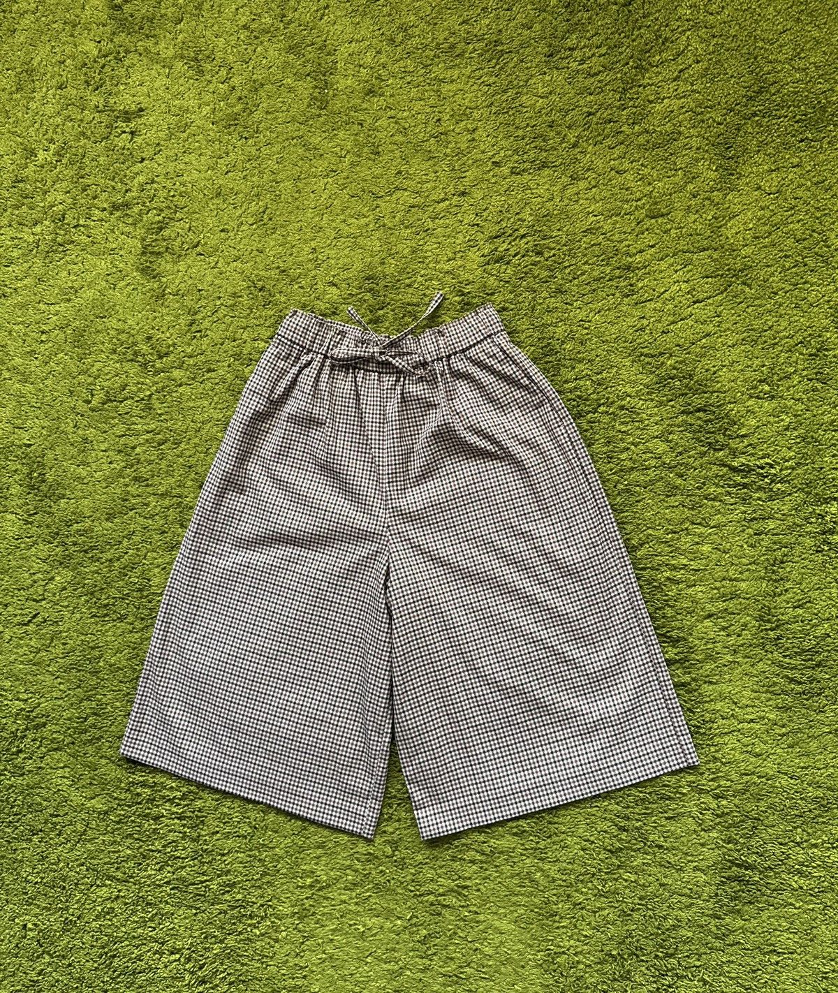 JW Anderson × Uniqlo J.W. Anderson x Uniqlo checkered wide leg culottes pants Size 27" / US 4 / IT 40 - 1 Thumbnail