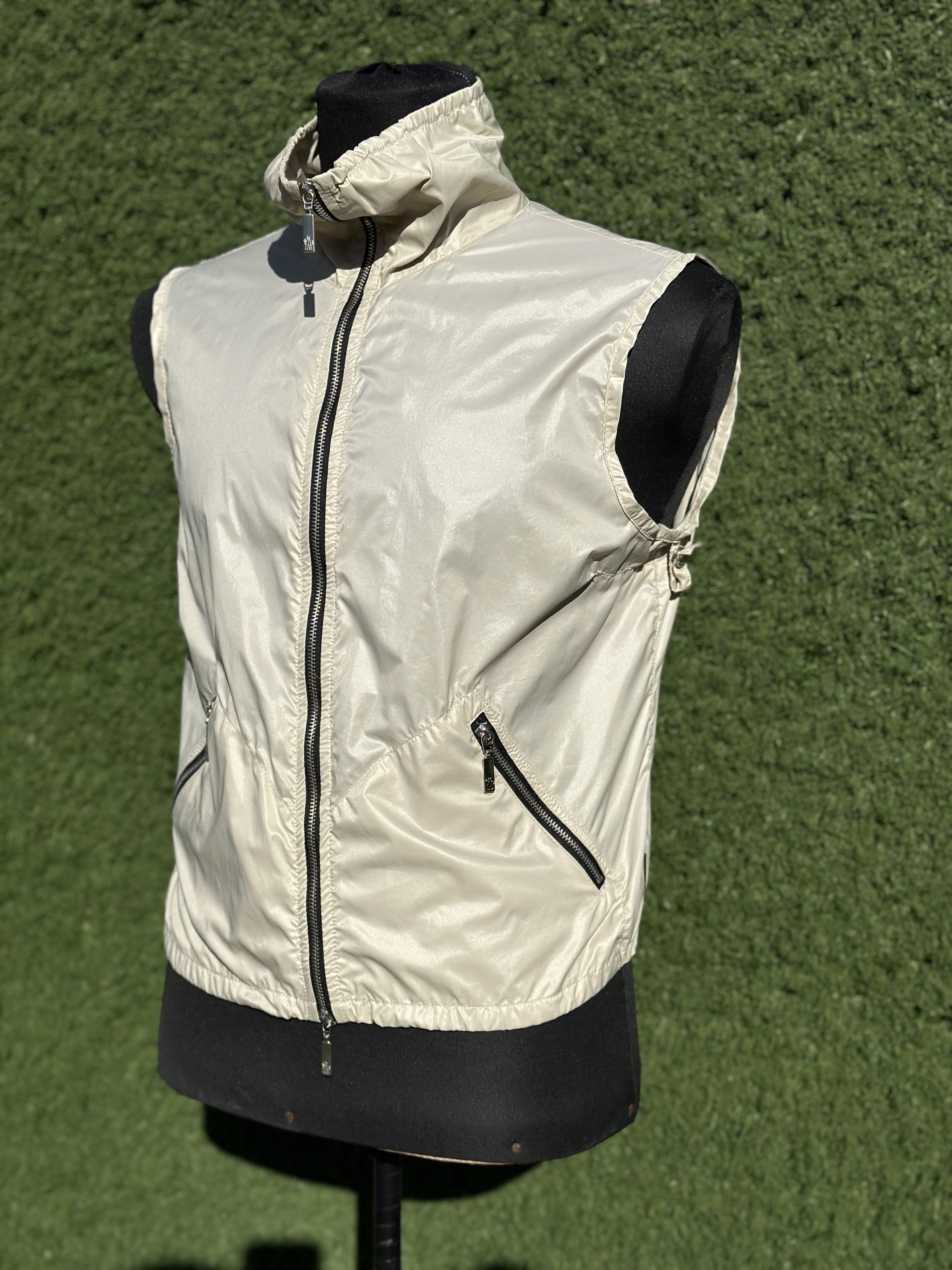 Moncler Moncler Lightweight Nylon Vest Beige Technical Gilet Size 4 Size S / US 4 / IT 40 - 3 Thumbnail