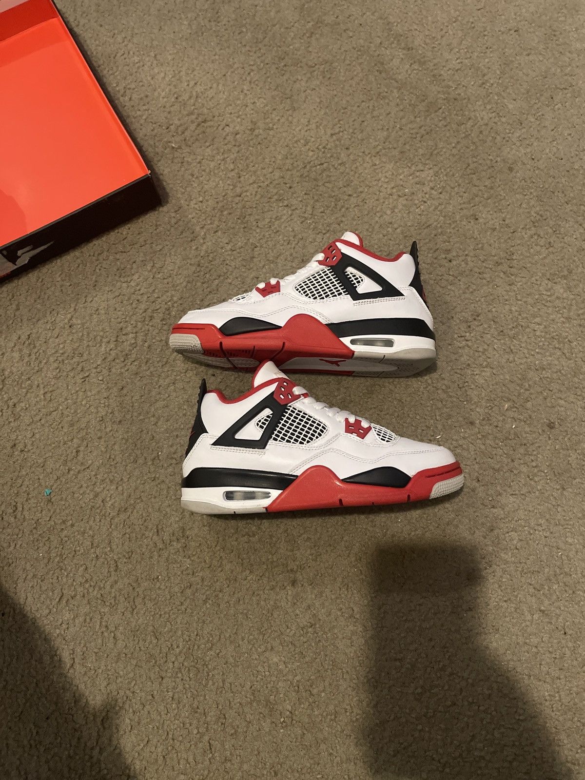 Nike Fire Red Retro 4 GS 6y Size US 6 / EU 39 - 3 Thumbnail