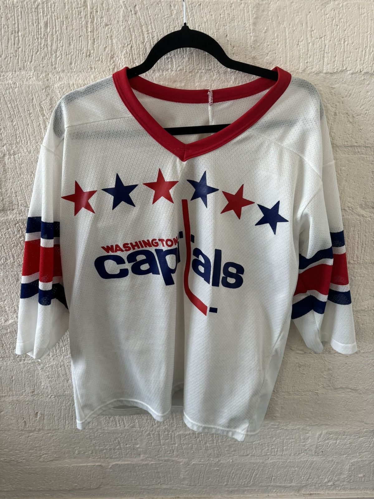 Vintage CCM Washington Capitals 1985-87 NHL Hockey Jersey