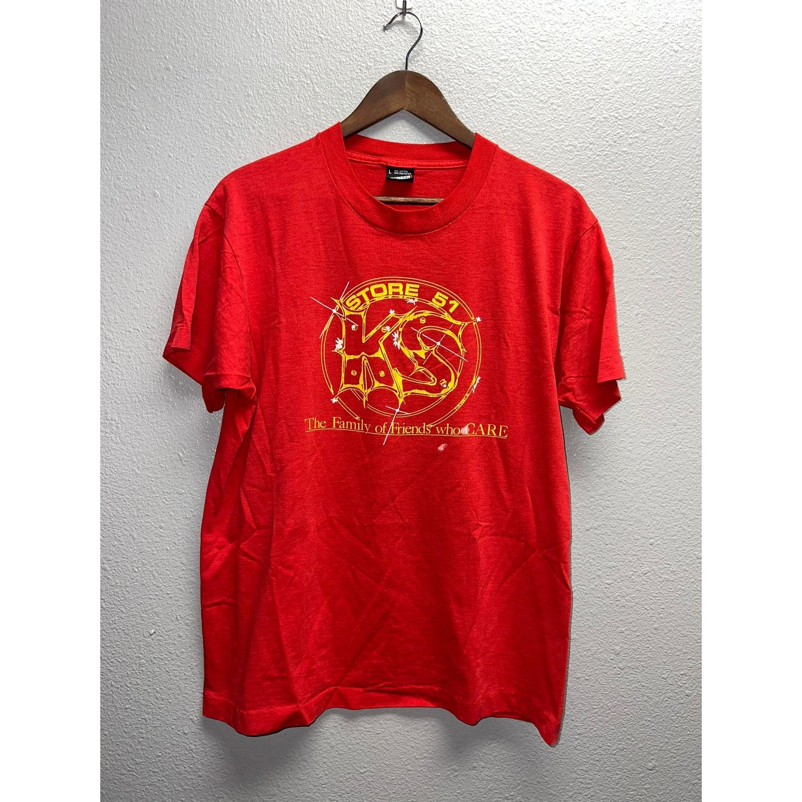 Vintage Vintage Family Of Friends Shirt Store 51 KS Kansas Tee 90s L Size US L / EU 52-54 / 3 - 1 Thumbnail