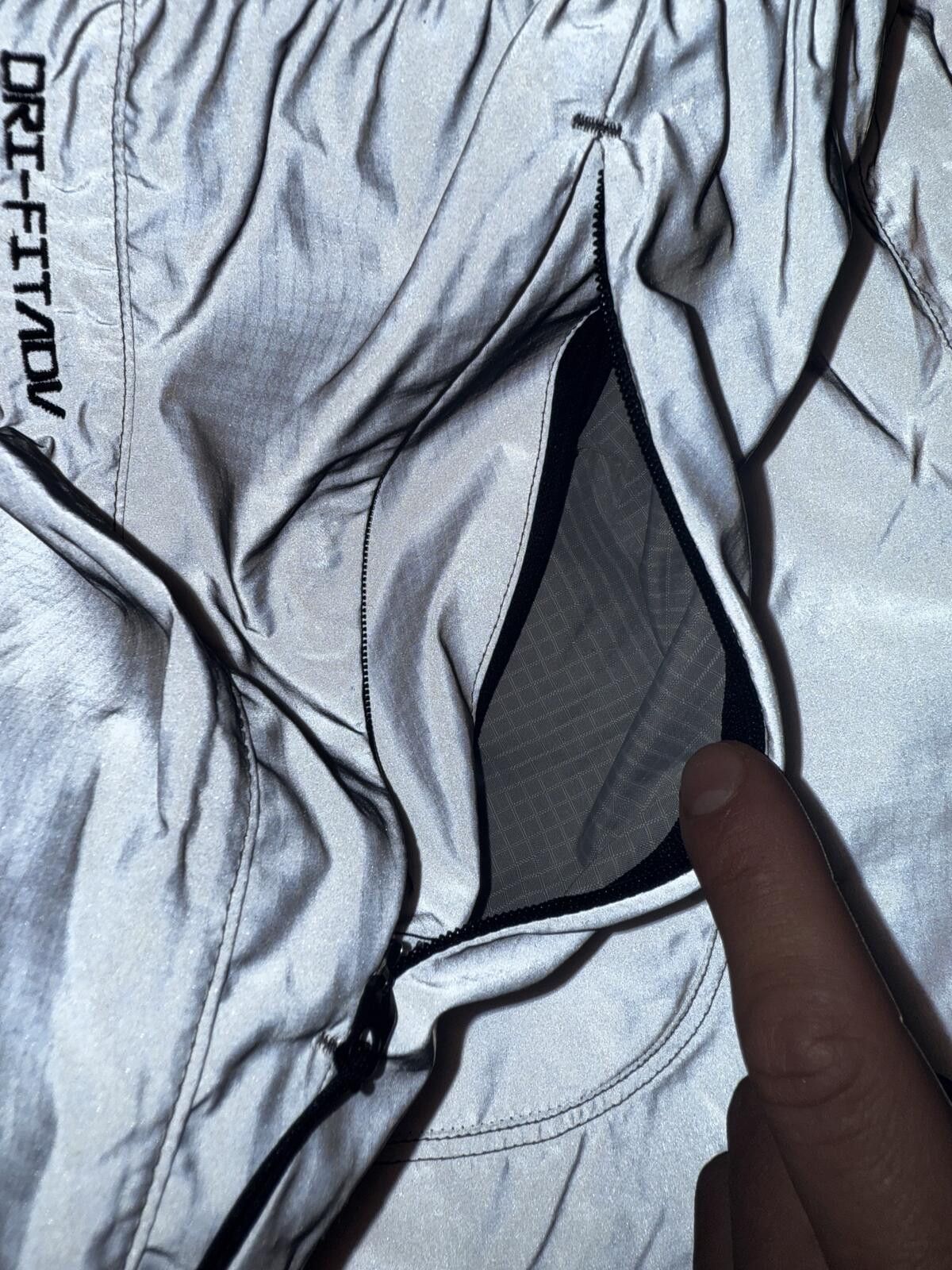 Nike Nike Run Division ADV 2 In 1 Reflective 4” Running Shorts Size US 32 / EU 48 - 5 Thumbnail