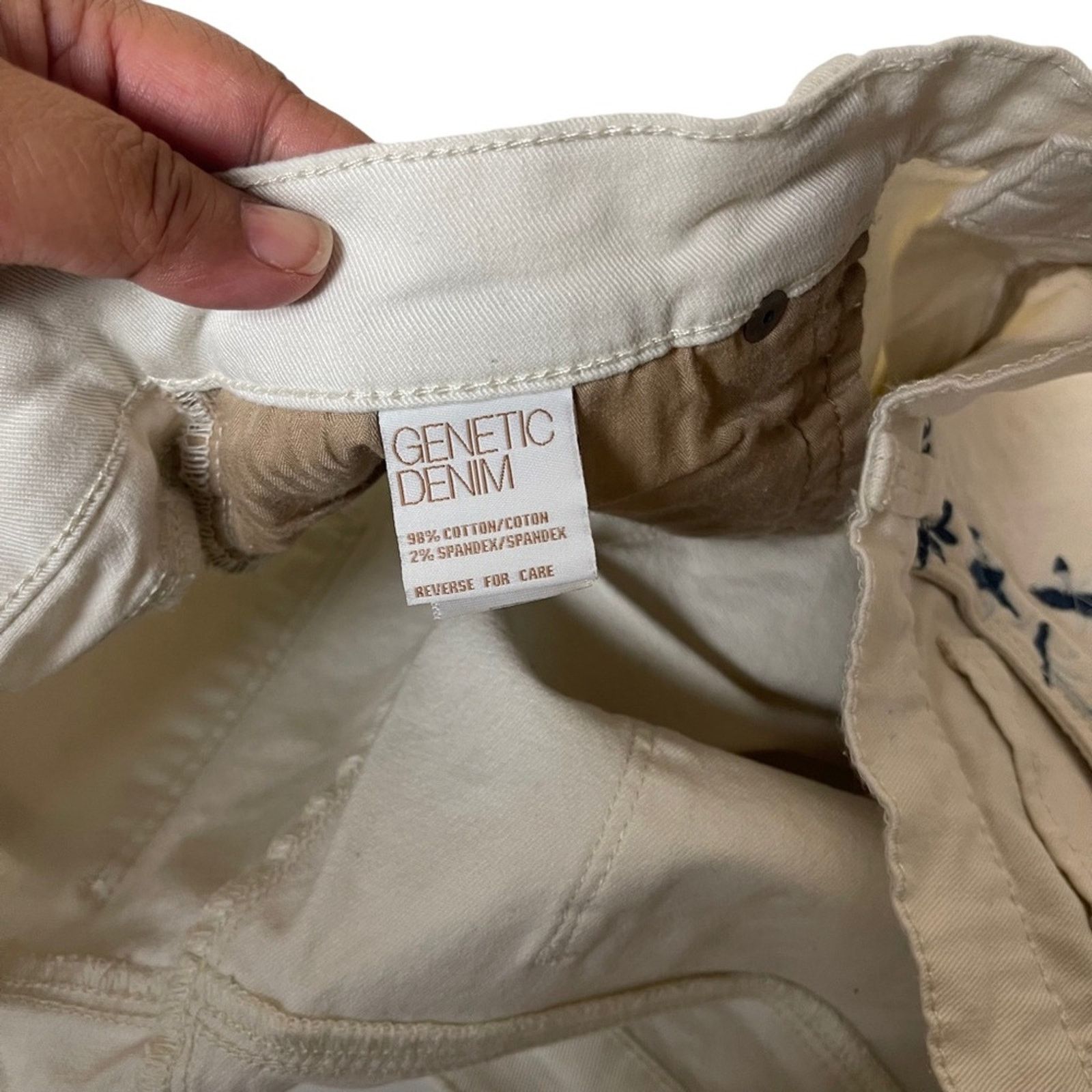 Genetic Denim Genetic Denim The Ivy Embroidered Denim Shorts Ivory Size 30 Size 30" / US 8 / IT 44 - 6 Thumbnail