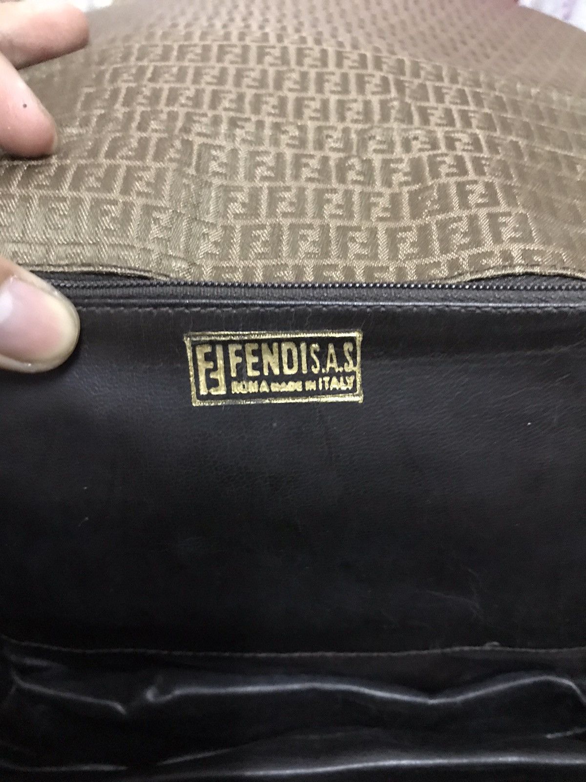 Fendi Authentic Fendi Shoulder Size ONE SIZE - 7 Thumbnail