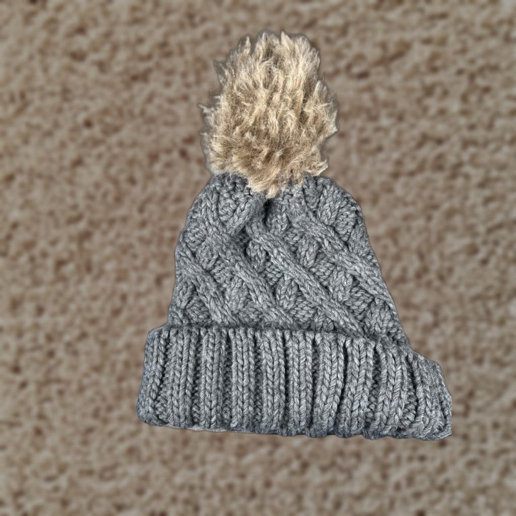 Vintage Beanie Toque Women One Size Gray Cable Knit 100% Acrylic Ski Pom Outdoors Size ONE SIZE - 1 Thumbnail