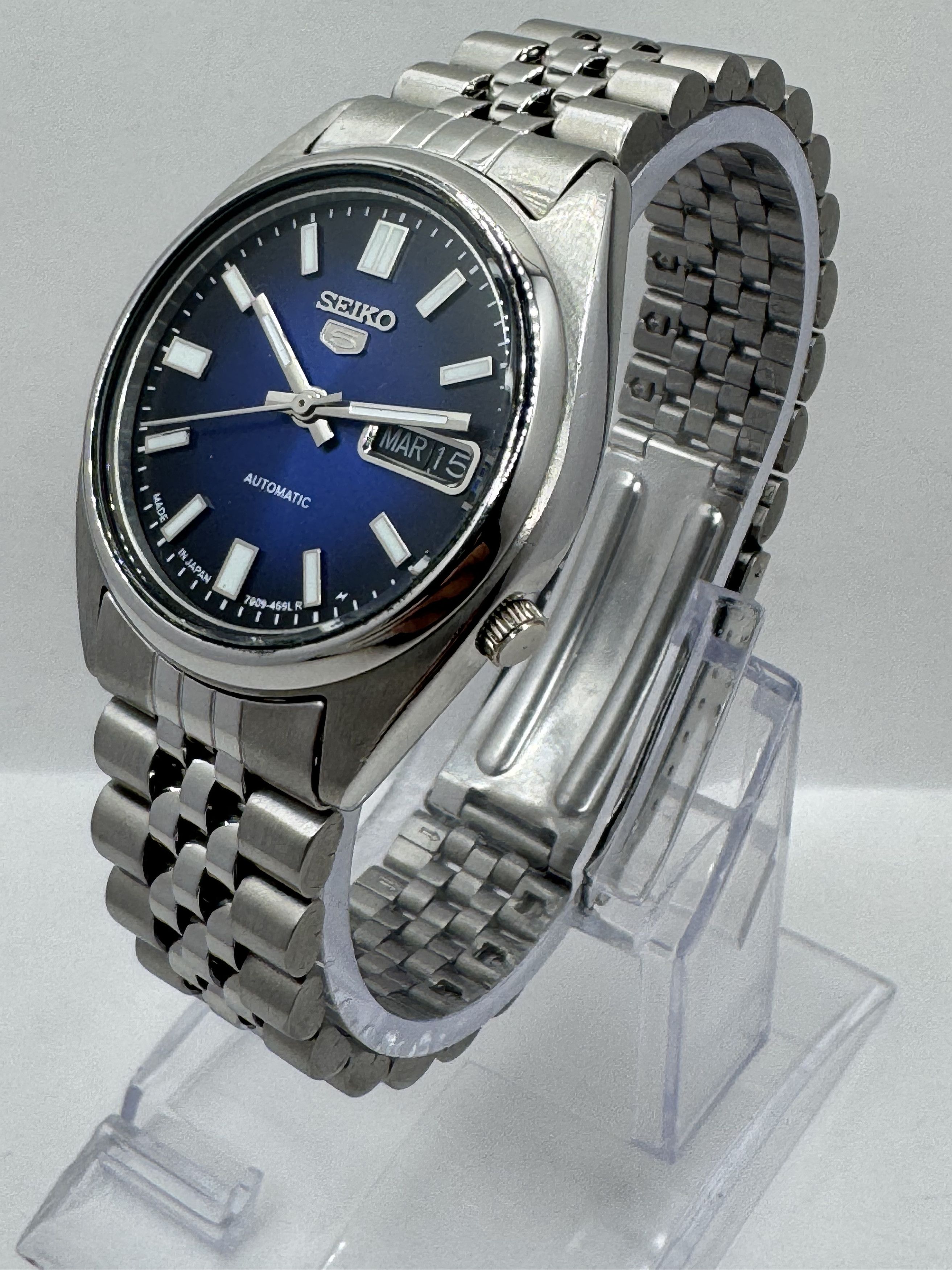 Japanese Brand Seiko 5 Automatic Wrist Watch 17 Jewels Day/Date Japan Size 36 - 5 Thumbnail
