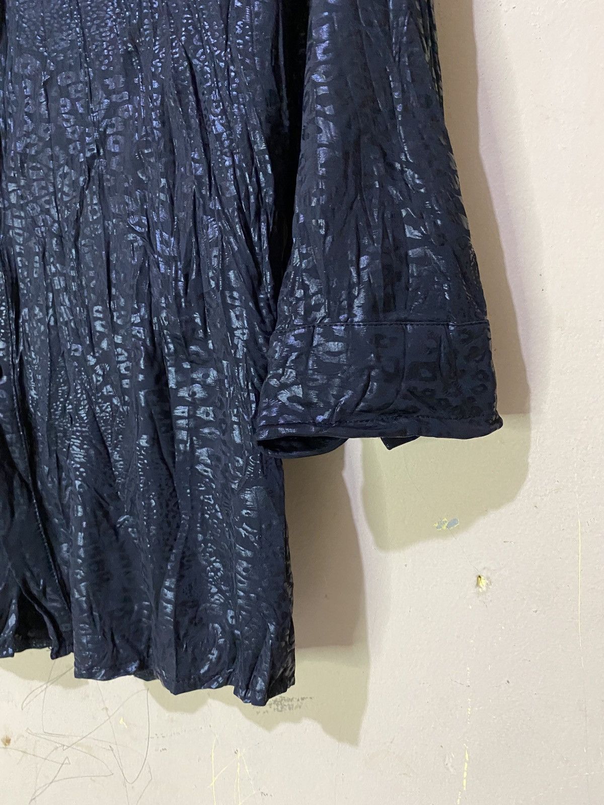 If Six Was Nine Rare 2000s Black Crobon Snakeskin Silk Button Shirt Size L / US 10 / IT 46 - 4 Thumbnail