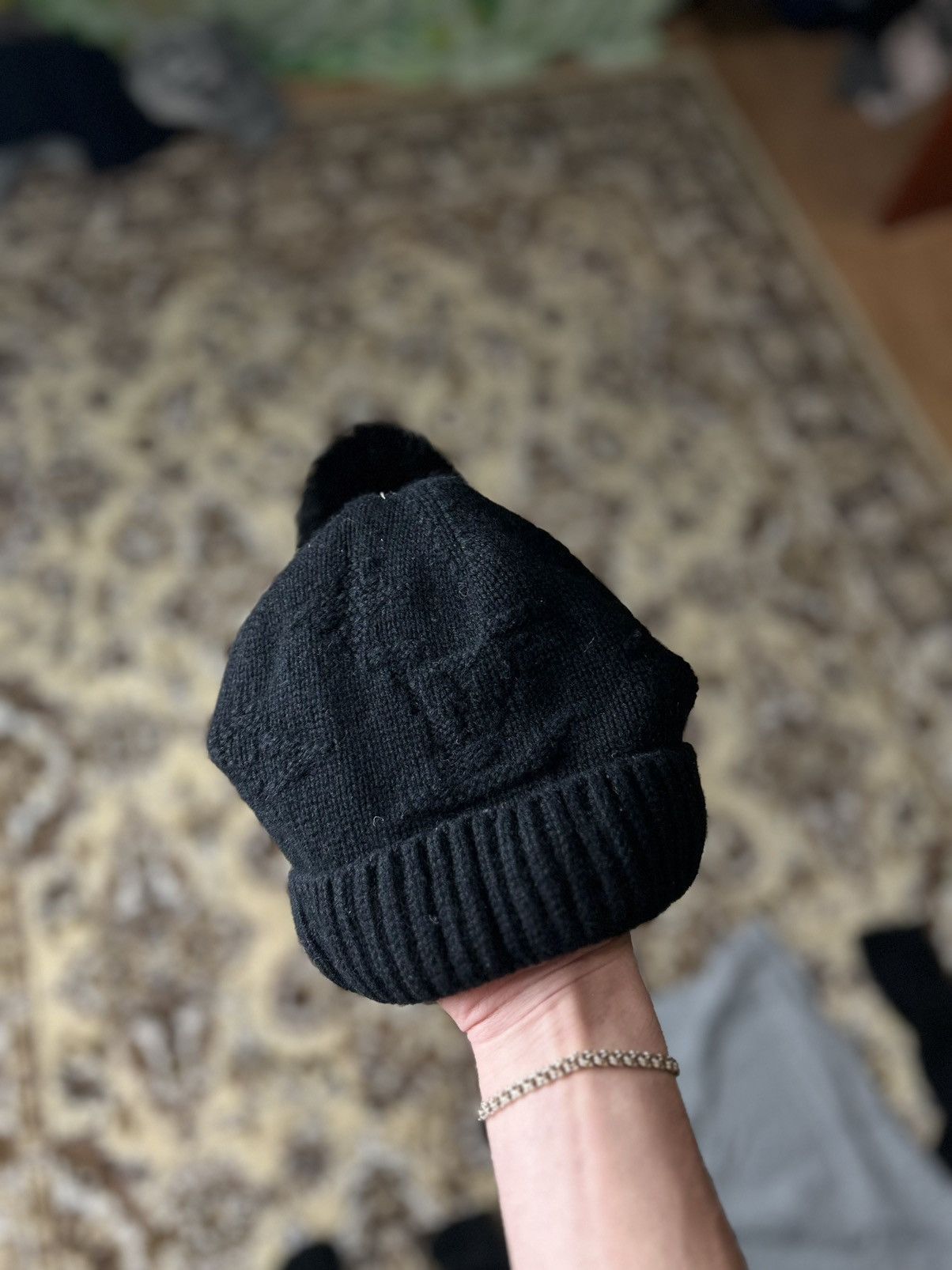 Louis Vuitton Black Monogram Hat Louis Vuitton 100% Cashmere Mink Size ONE SIZE - 1 Thumbnail