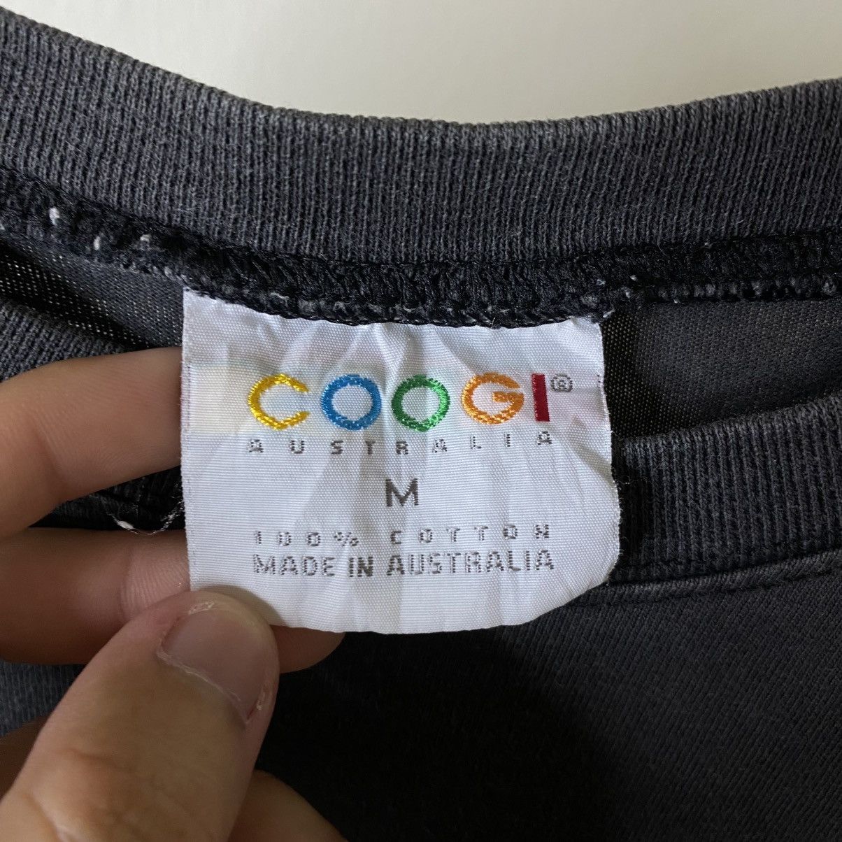 Coogi Vintage 90s Coogi Australia Faded Black T Shirt Size US L / EU 52-54 / 3 - 4 Thumbnail