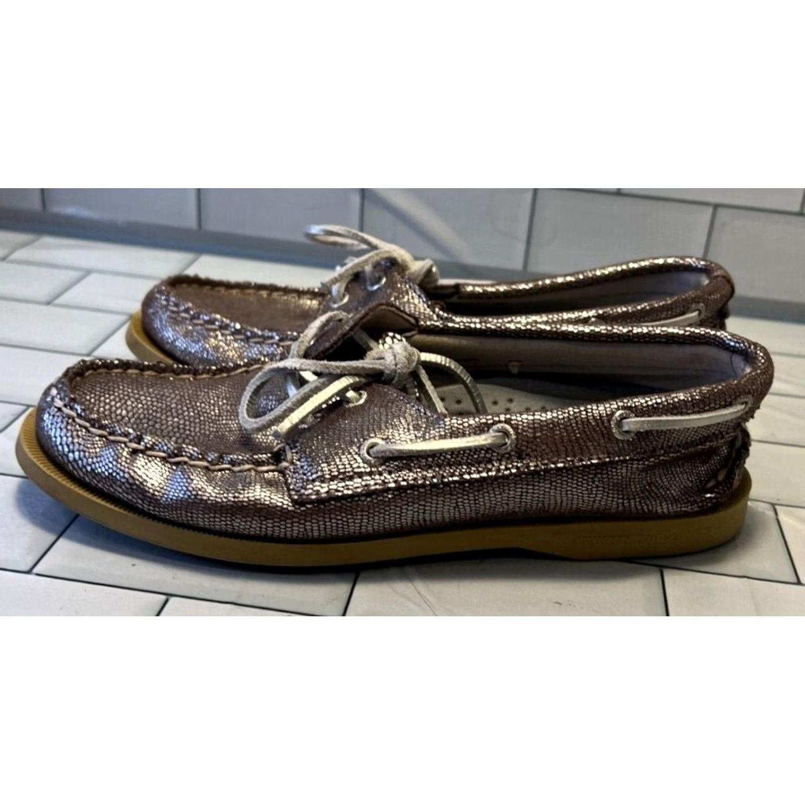 Sperry Sperry Top Siders STS90175 Boat Shoe Lace Up slip on loafer Women 6M Metallic glitter Size XS / US 0-2 / IT 36-38 - 4 Thumbnail