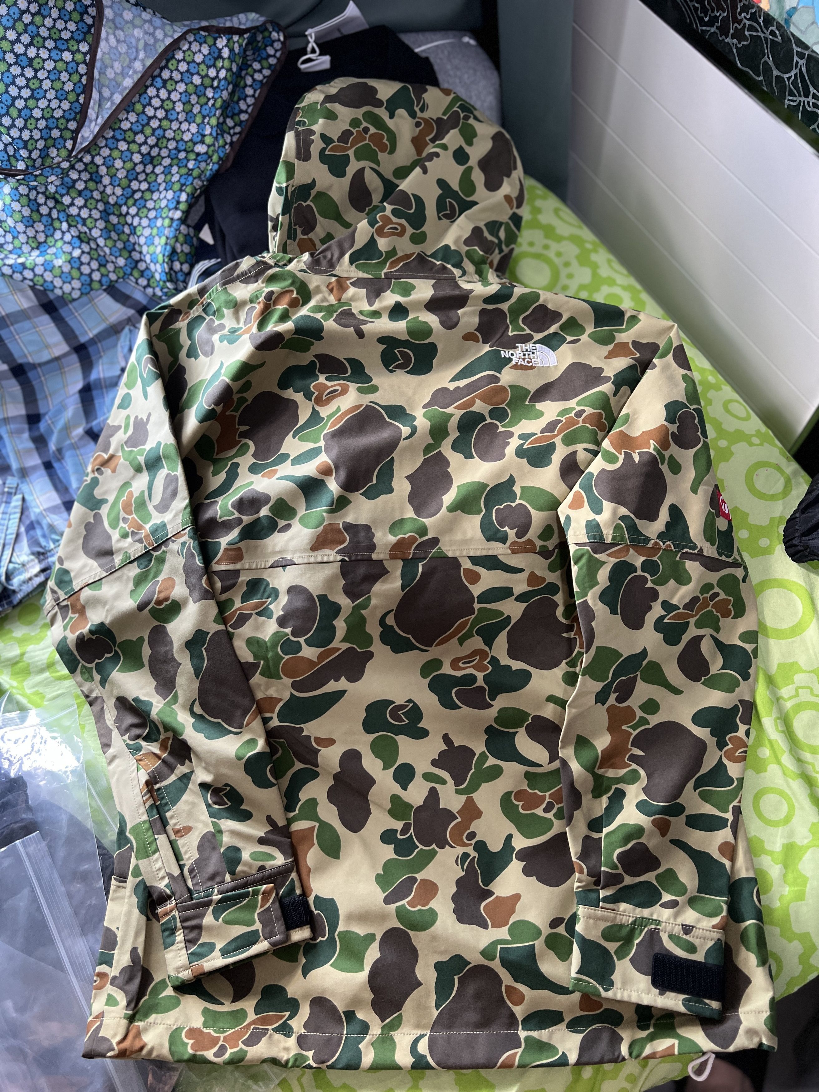 Supreme × The North Face Supreme the north face jacket Size US M / EU 48-50 / 2 - 2 Thumbnail