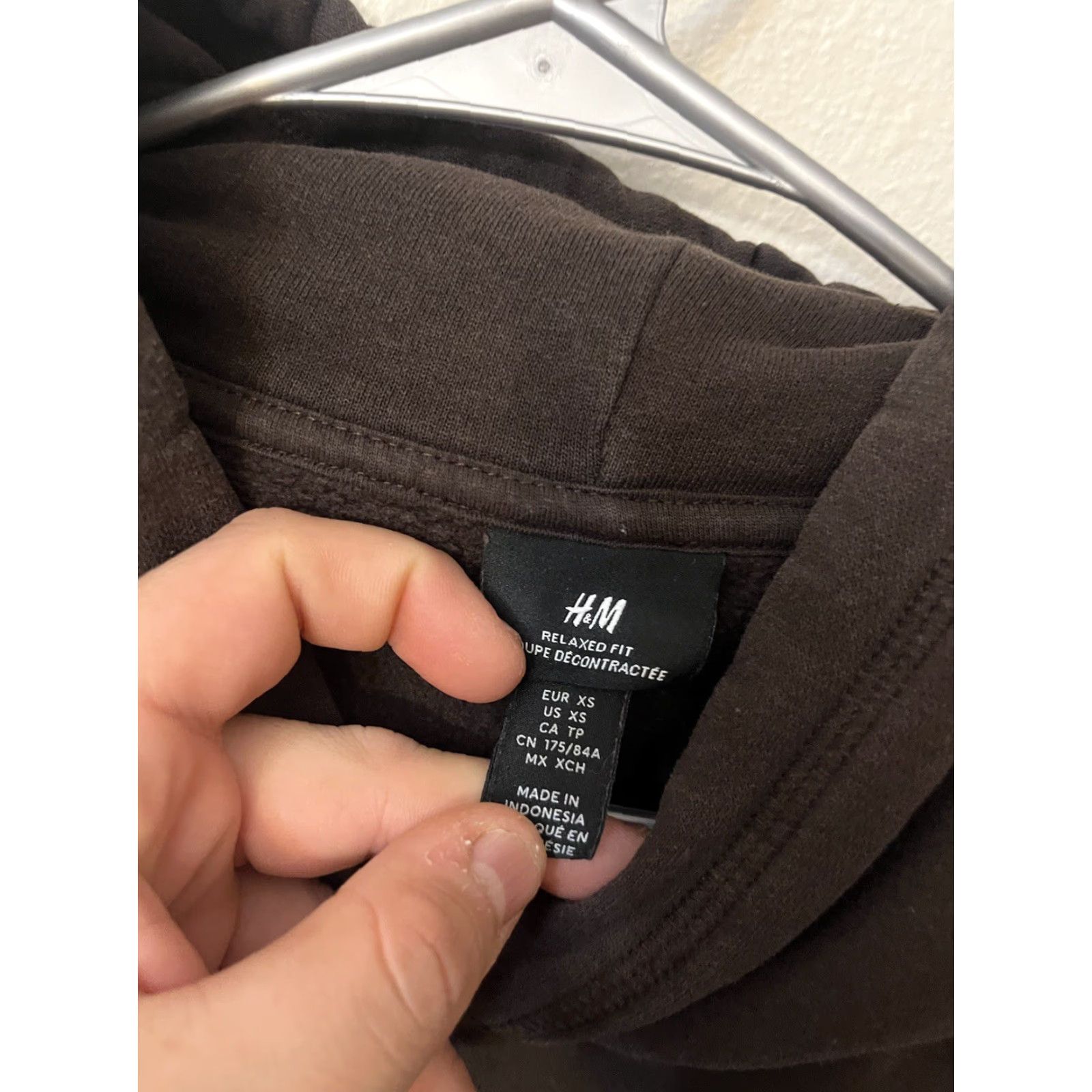 H&M H&M Mens Brown Relaxed Fit Pullover Hoodie XS Hoodie Mens Brown Pullover Relaxed Fit Standard Fit Size XS Size US XS / EU 42 / 0 - 2 Thumbnail