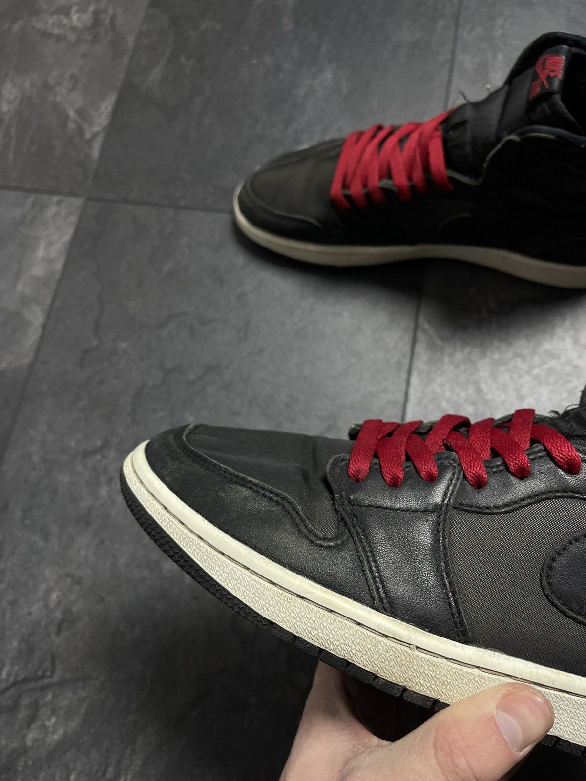 Jordan Brand Nike Air Jordan 1 Retro High OG Black Gym Red Size US 9 / EU 42 - 9 Thumbnail