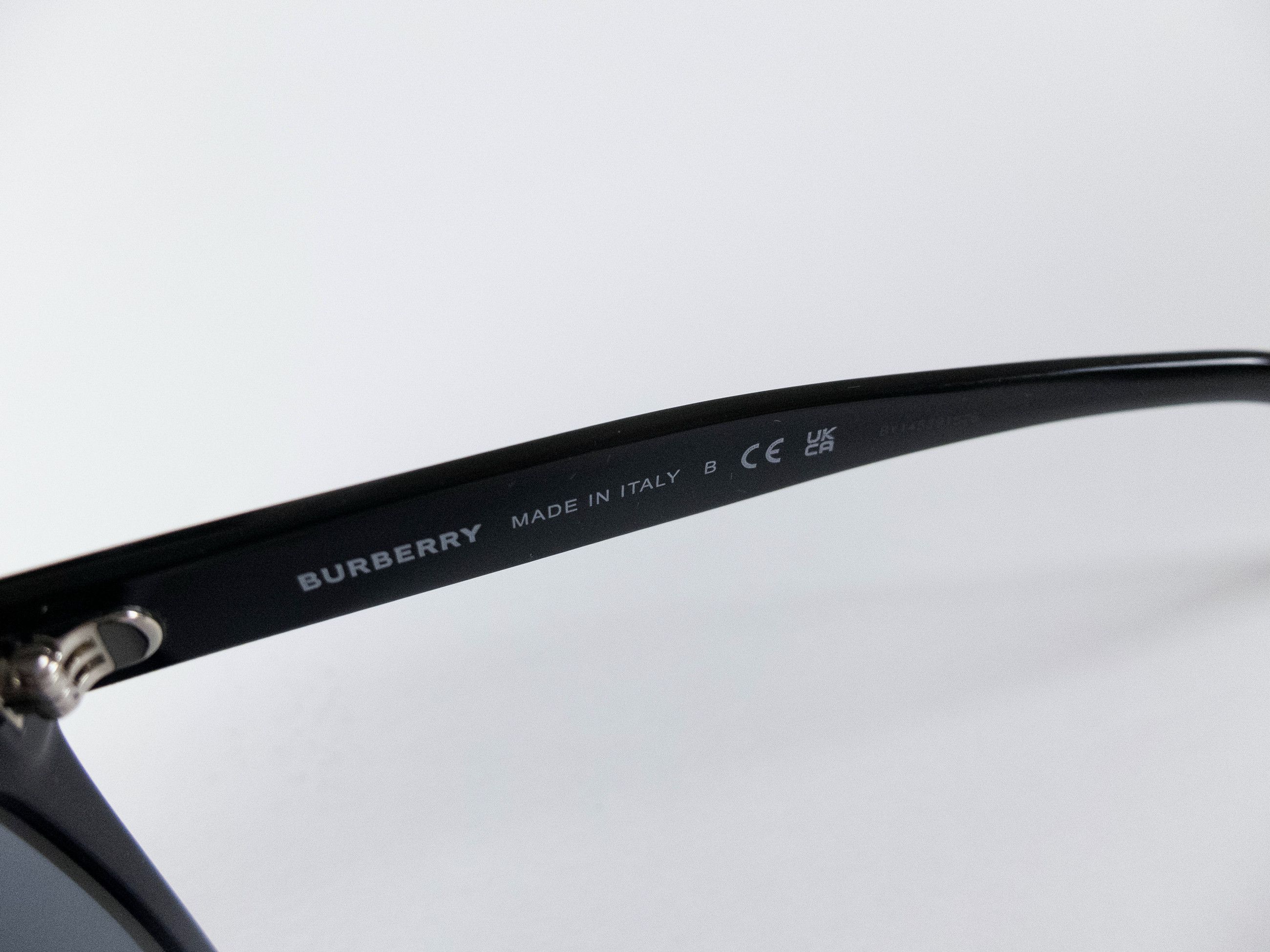 Burberry BURBERRY black square acetate sunglasses B4348 authentic Size ONE SIZE - 8 Thumbnail