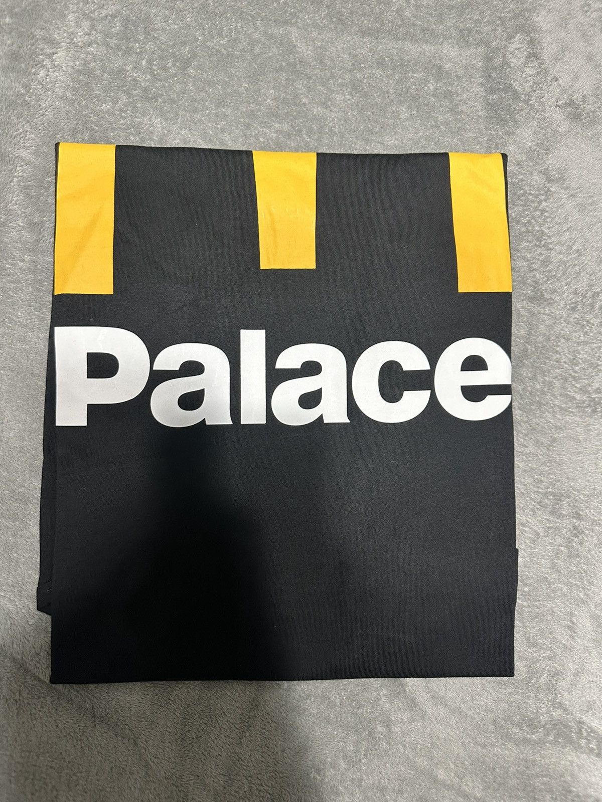 Palace Palace & collab Size US L / EU 52-54 / 3 - 2 Thumbnail