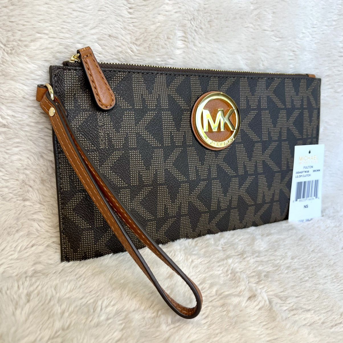 Michael Kors NWT Michael Kors Fulton Monogram Clutch Wristlet Size ONE SIZE - 3 Thumbnail