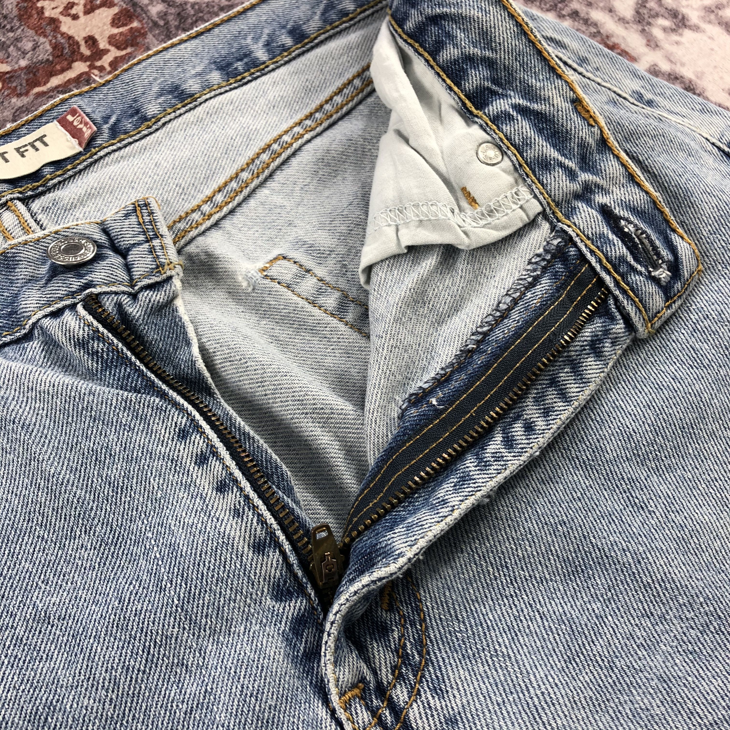 Levi's × Vintage Vintage Light Wash Levis 505 Jeans-JM2684 Size US 36 / EU 52 - 12 Thumbnail