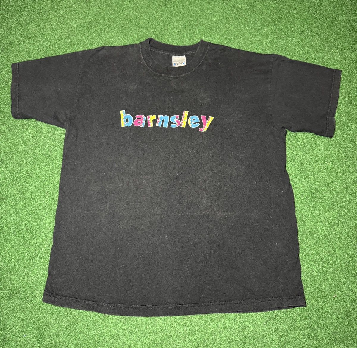 Vintage Vintage 90s Barnsley United Kingdom South Yorkshire T Shirt Size US XL / EU 56 / 4 - 1 Thumbnail