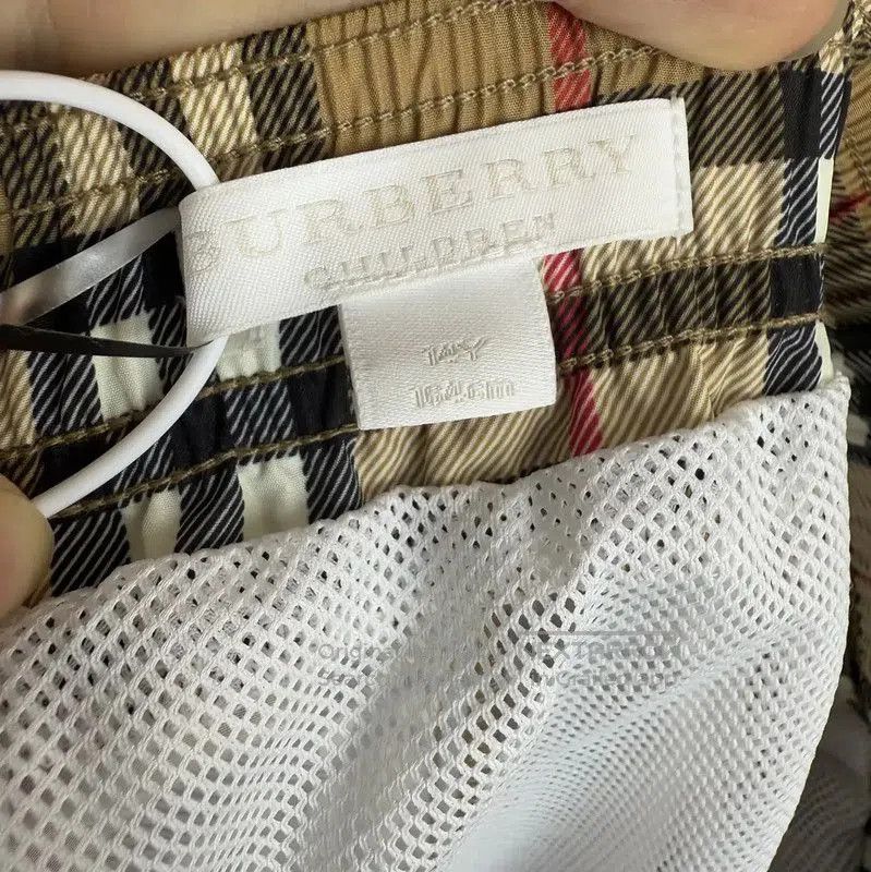 Burberry Burberry Summer Khaki Cotton Blend Shorts. Size 23" - 3 Thumbnail