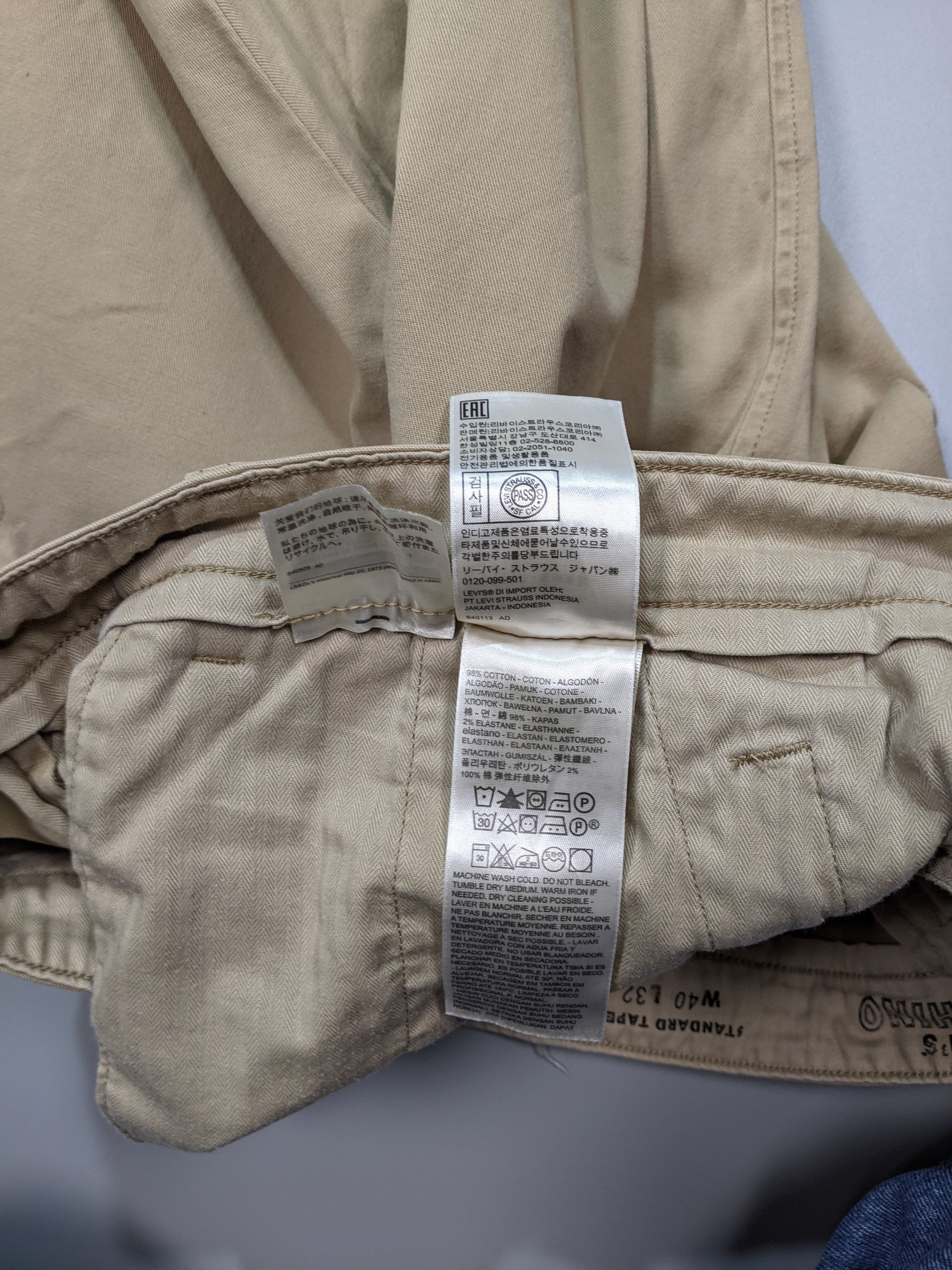 Levi's Vintage Levis Chinos Beige Pants W40 L32 | Tapered Fit Size US 40 / EU 56 - 9 Thumbnail