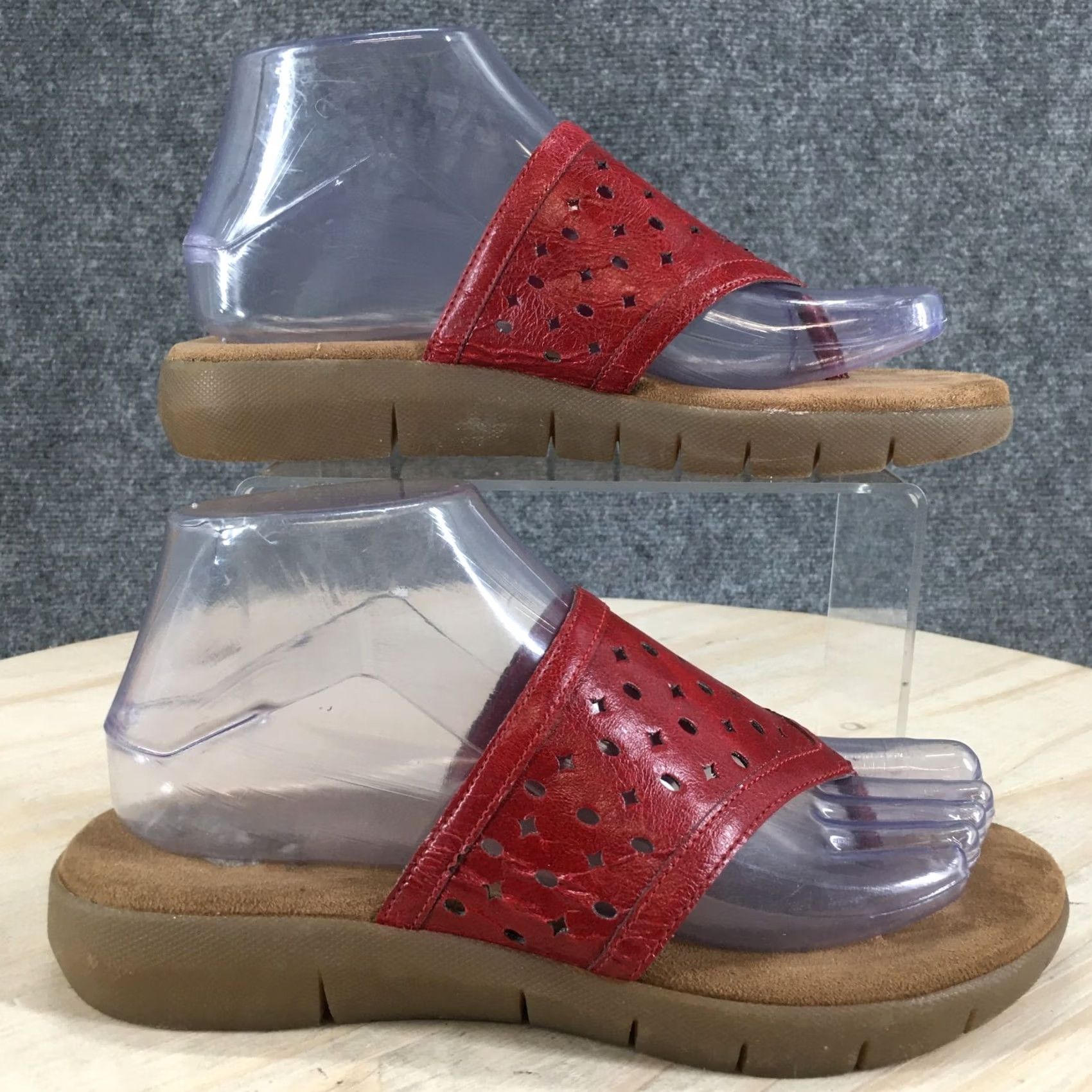 Vintage Aerosoles Sandals Womens 6.5 M Perforated Slip On Slide Red Faux Leather Casual Size US 7 / IT 37 - 2 Thumbnail