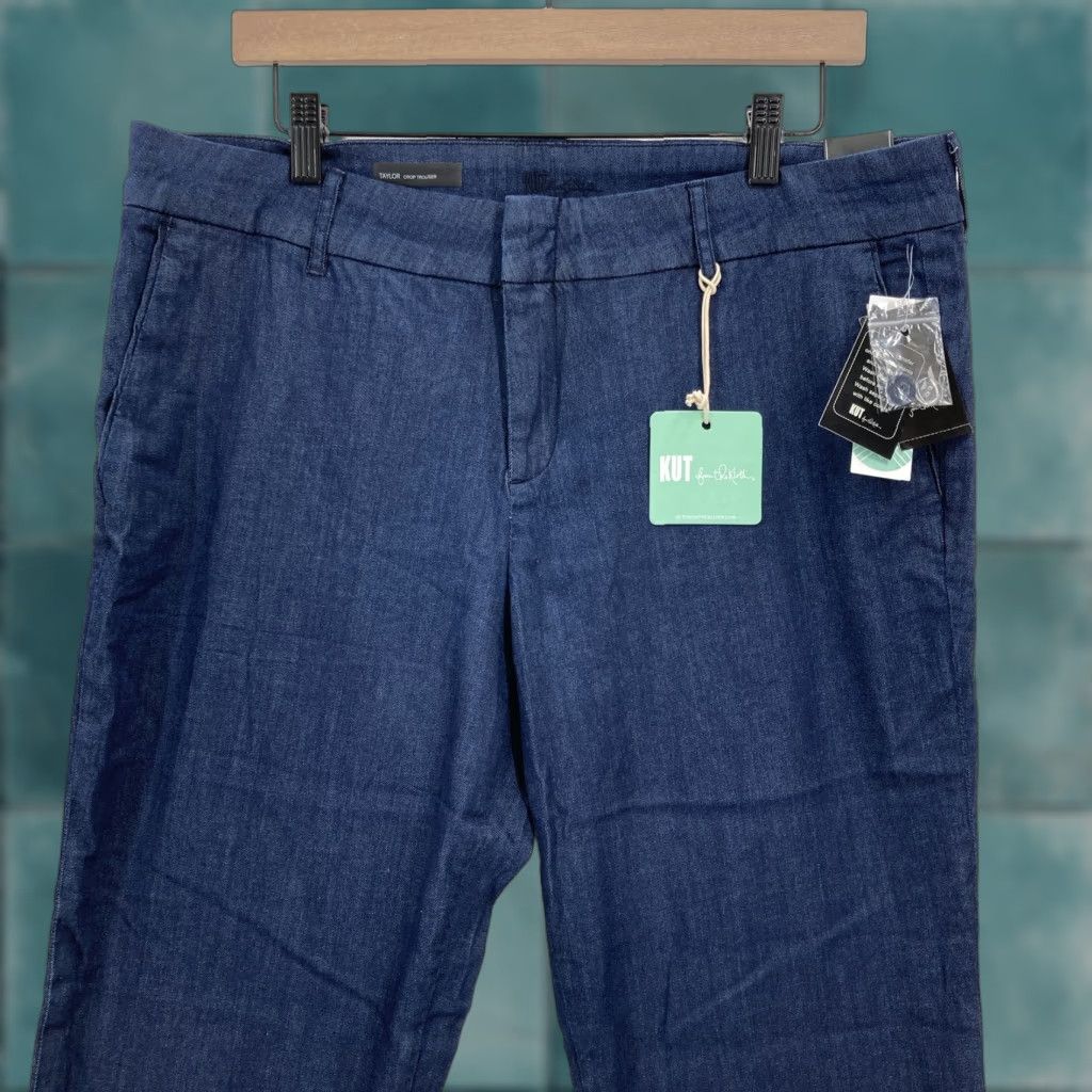 Vintage KUT from the Kloth Pants Womens 14 Taylor Crop Trouser Stretch Preppy Navy Blue Cropped Workwear Pockets Tie Back Logo Button Size 36" / US 14 / IT 50 - 1 Thumbnail