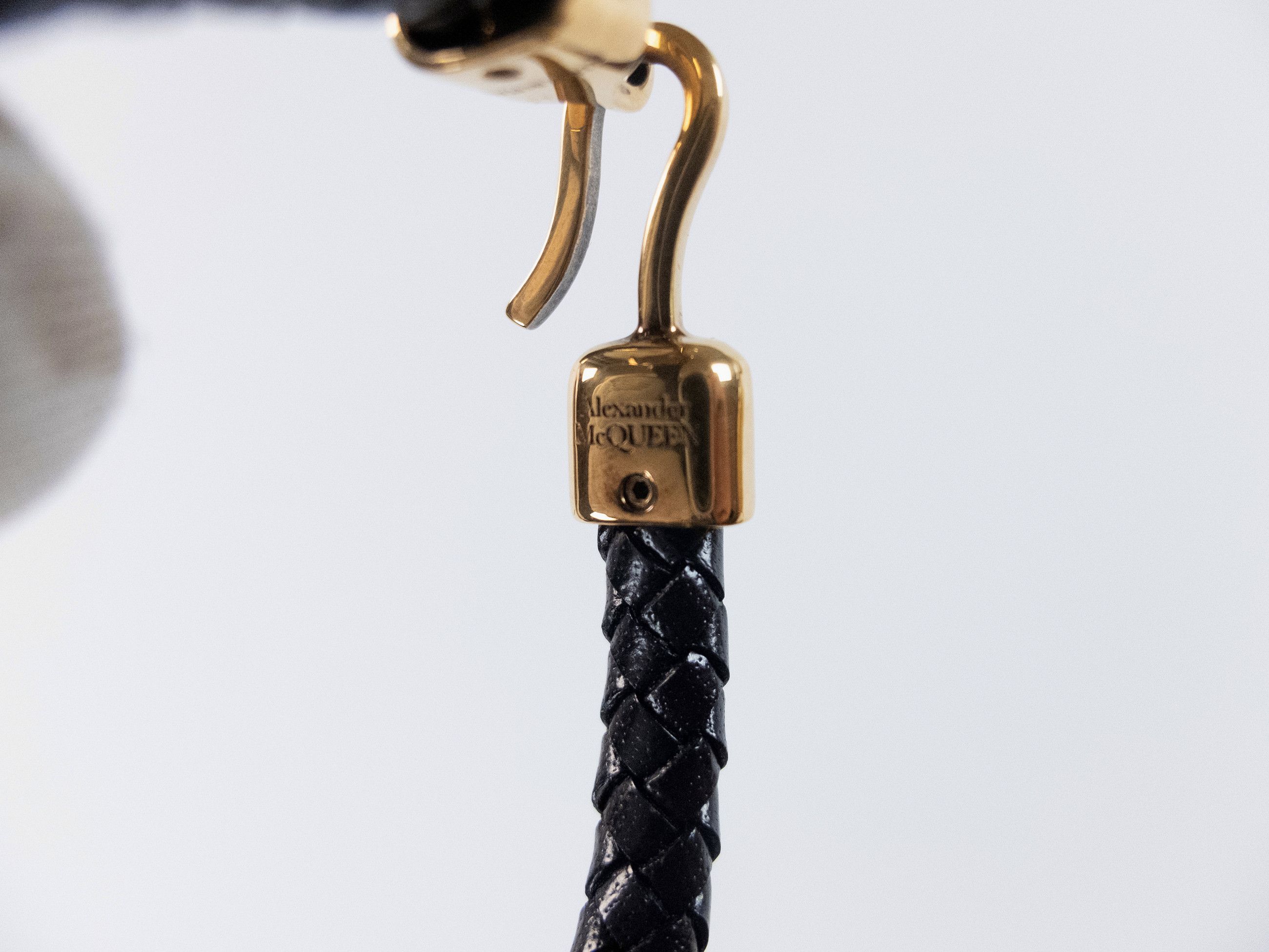 Alexander McQueen ALEXANDER MCQUEEN black woven leather skull bracelet q Size ONE SIZE - 6 Thumbnail
