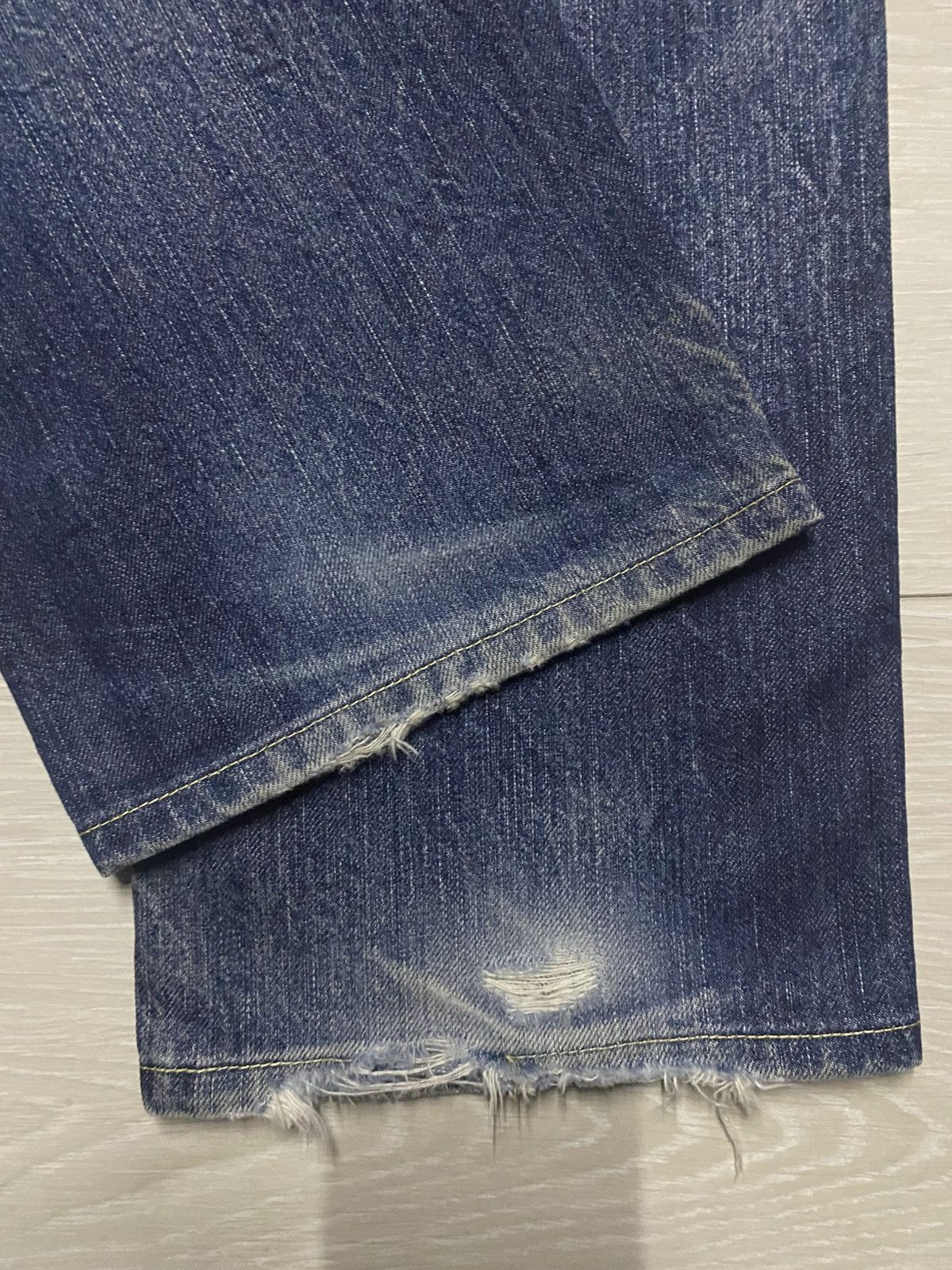 Undercover × Uniqlo Vintage Uniqlo S002 Mud Wash Whisker Distressed Loose Jeans Size US 32 / EU 48 - 14 Thumbnail