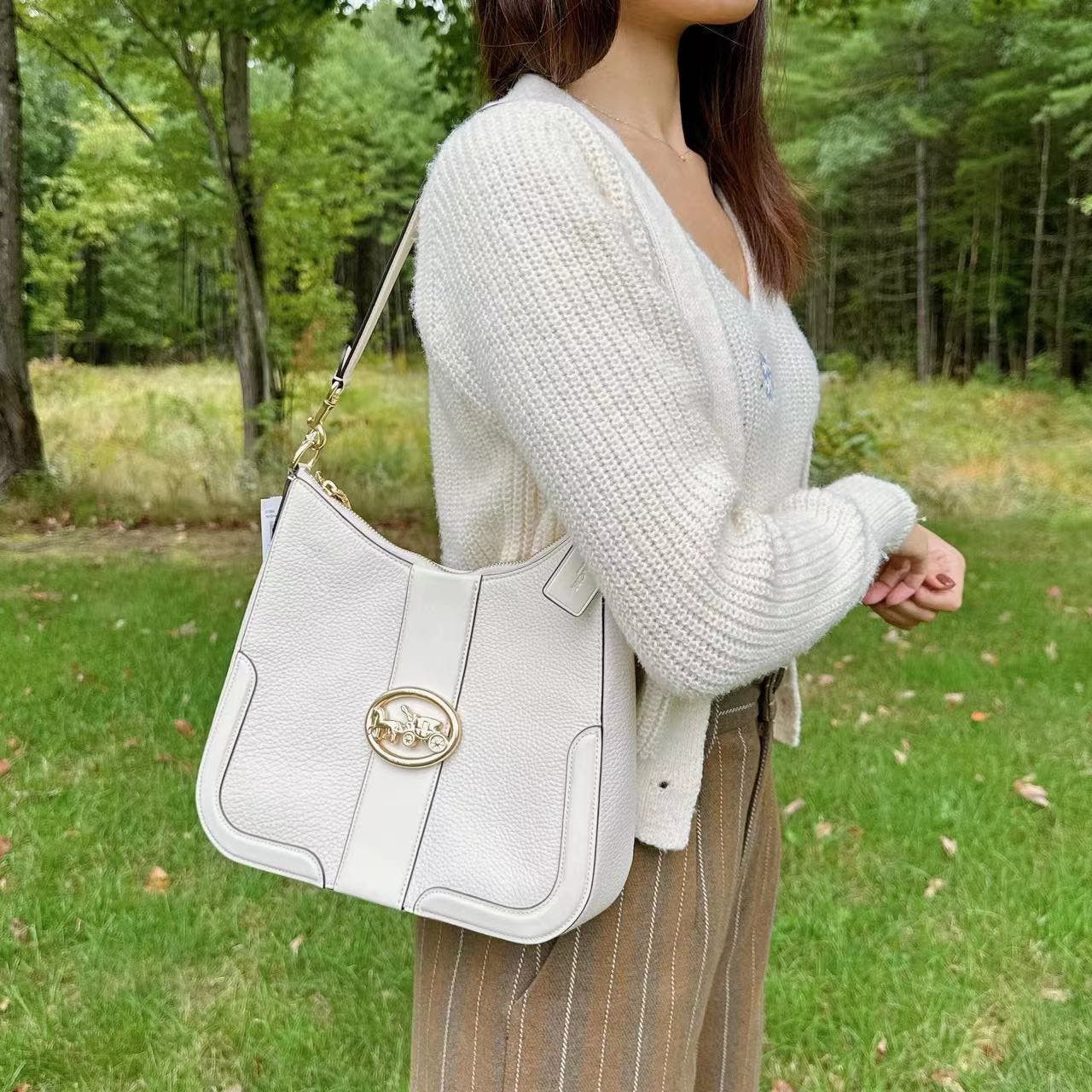 image of Coach C1534 Georgie Hobo In Chalk in White, Women's
