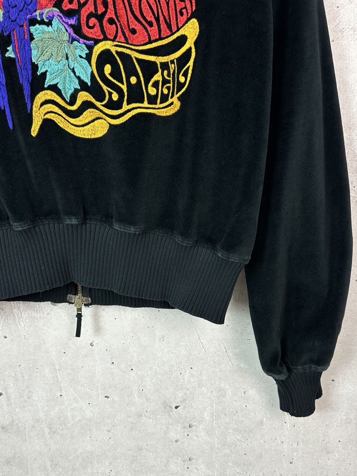 Vintage Jean Paul Gaultier Soleil Vintage Parrots Velour WMNS Bomber Size L / US 10 / IT 46 - 11 Thumbnail