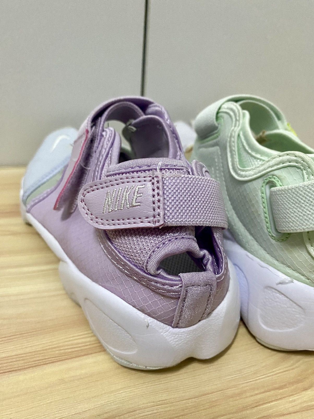 Nike Nike Air Rift Breath Aqua Tabi Women sandals Size US 7 / IT 37 - 6 Thumbnail