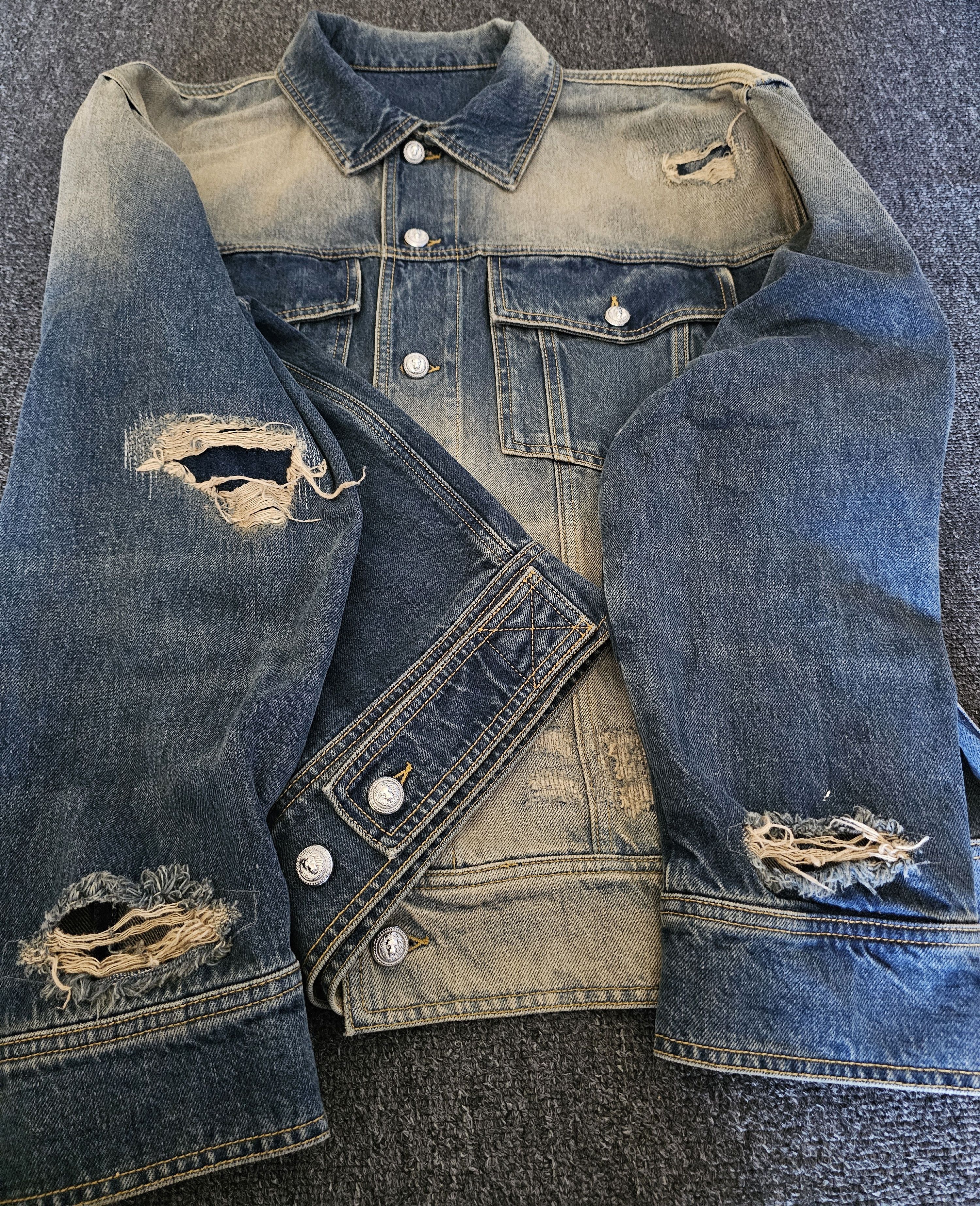 Balmain Balmain Men's Blue Denim Oversize Jacket Size 48 Size US M / EU 48-50 / 2 - 3 Thumbnail
